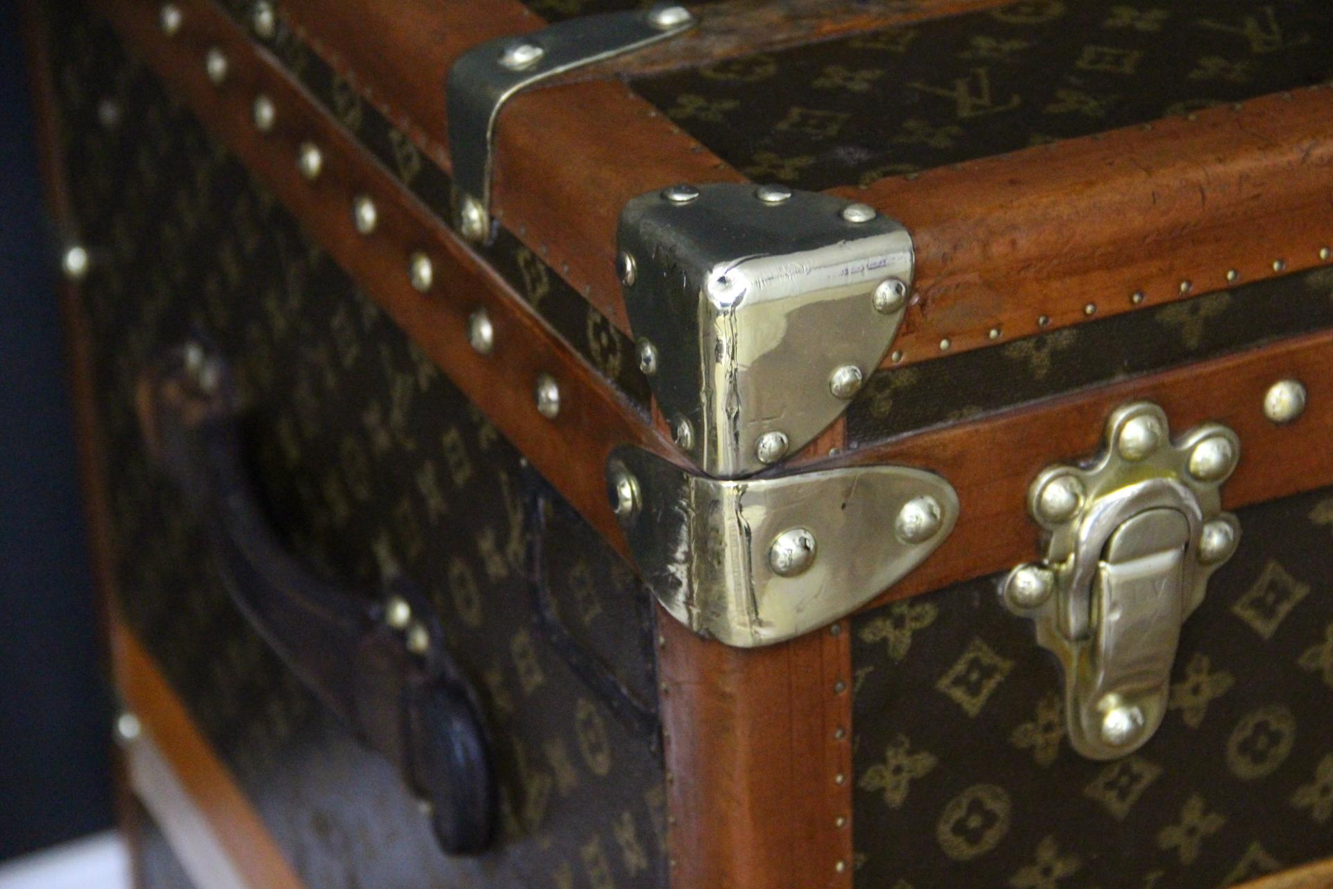 1920's Louis Vuitton Trunk in Monogram, Louis Vuitton Steamer Trunk 110 cm in vendita 13