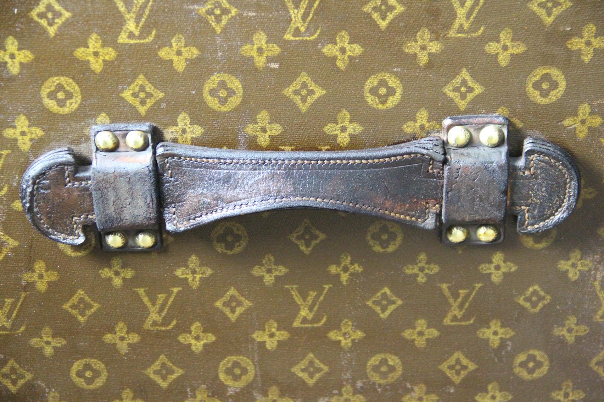 1920's Louis Vuitton Trunk in Monogram, Louis Vuitton Steamer Trunk 110 cm in vendita 1