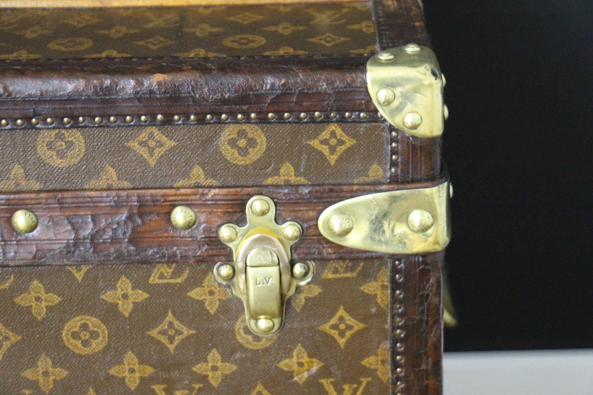 1920's Louis Vuitton Koffer, Louis Vuitton Dampferkoffer mit Monogramm (Messing) im Angebot