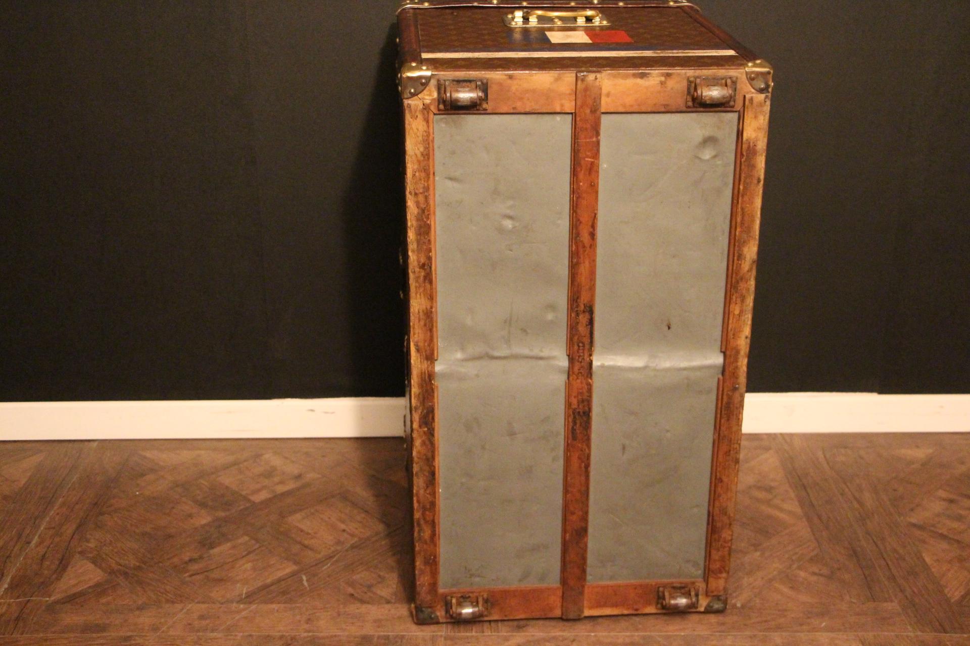 1920's Louis Vuitton Trunk, Louis Vuitton Steamer Trunk, Louis Vuitton Hat Trunk For Sale 2