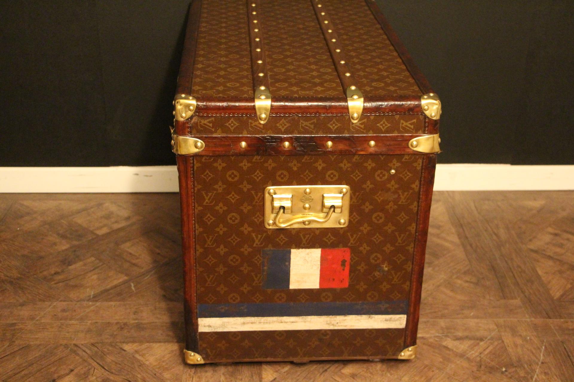 Early 20th Century 1920's Louis Vuitton Trunk, Louis Vuitton Steamer Trunk, Louis Vuitton Hat Trunk For Sale