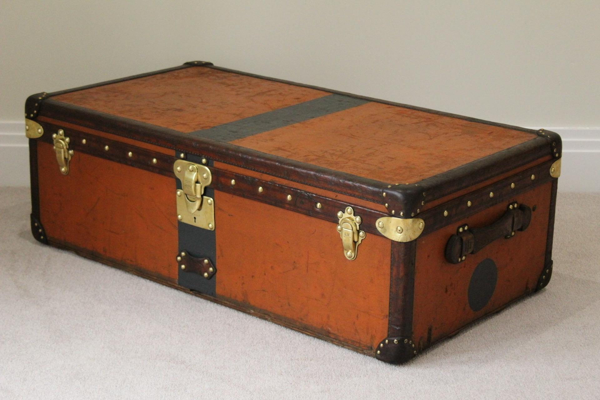 1920s Louis Vuitton Vuittonite Cabin Trunk In Good Condition For Sale In London, GB