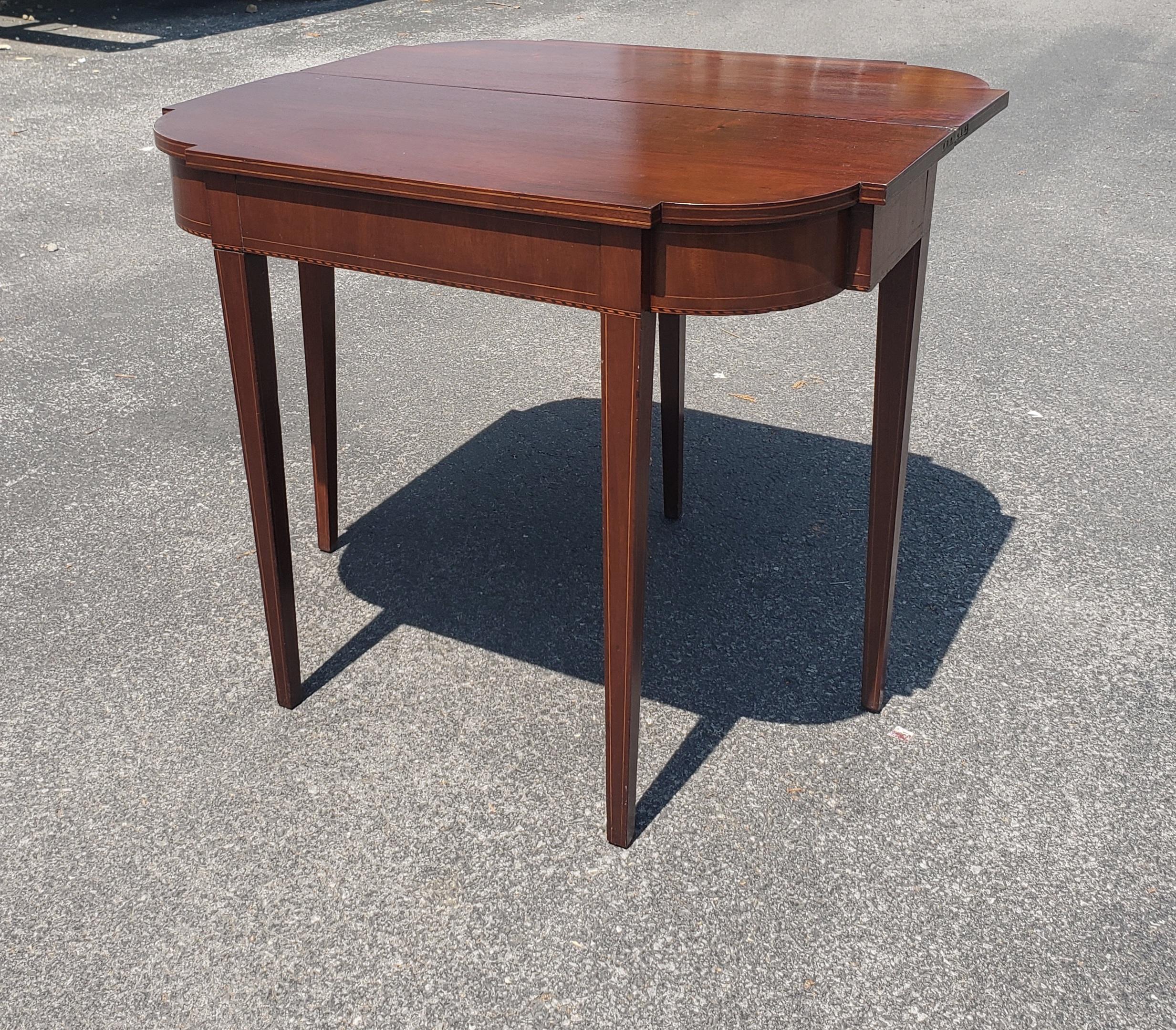 American 1920s Mahogany and Satinwood Inlaid Federal Style Fold-Top Console or Card Table For Sale