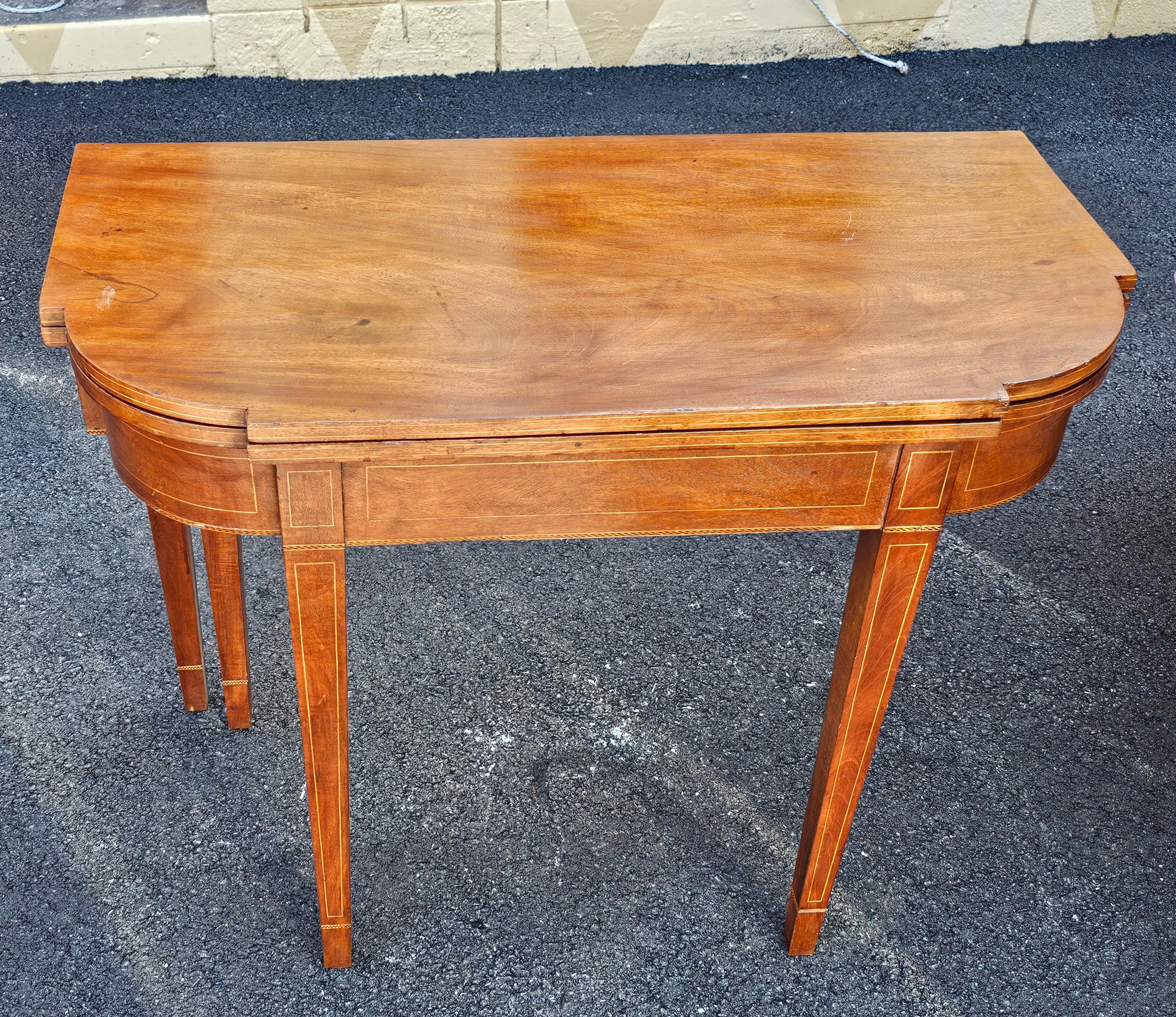 1920s Mahogany and Satinwood Inlaid Federal Style Fold-Top Console or Game Table For Sale 5