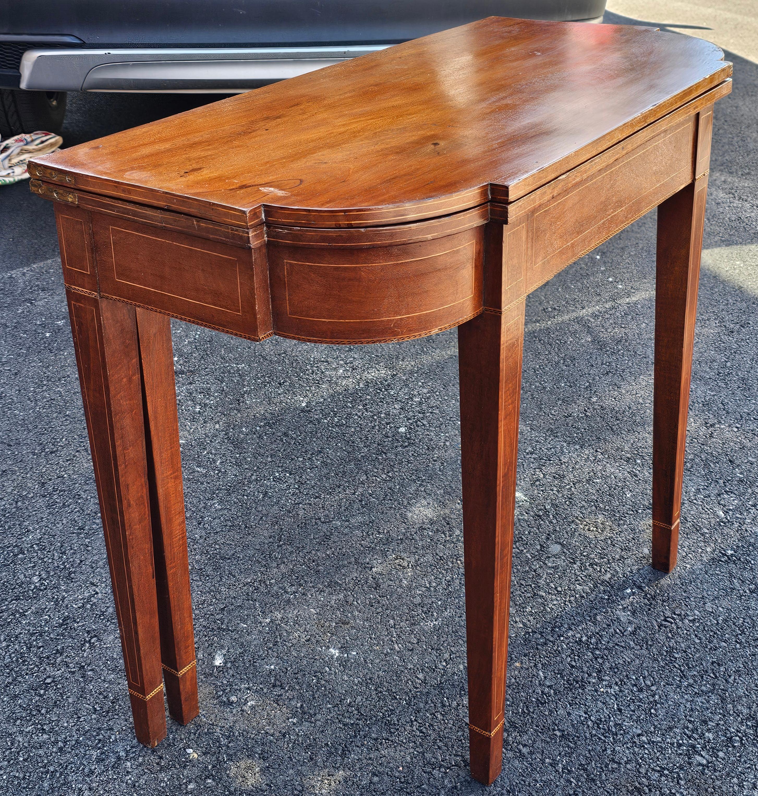 20th Century 1920s Mahogany and Satinwood Inlaid Federal Style Fold-Top Console or Game Table For Sale