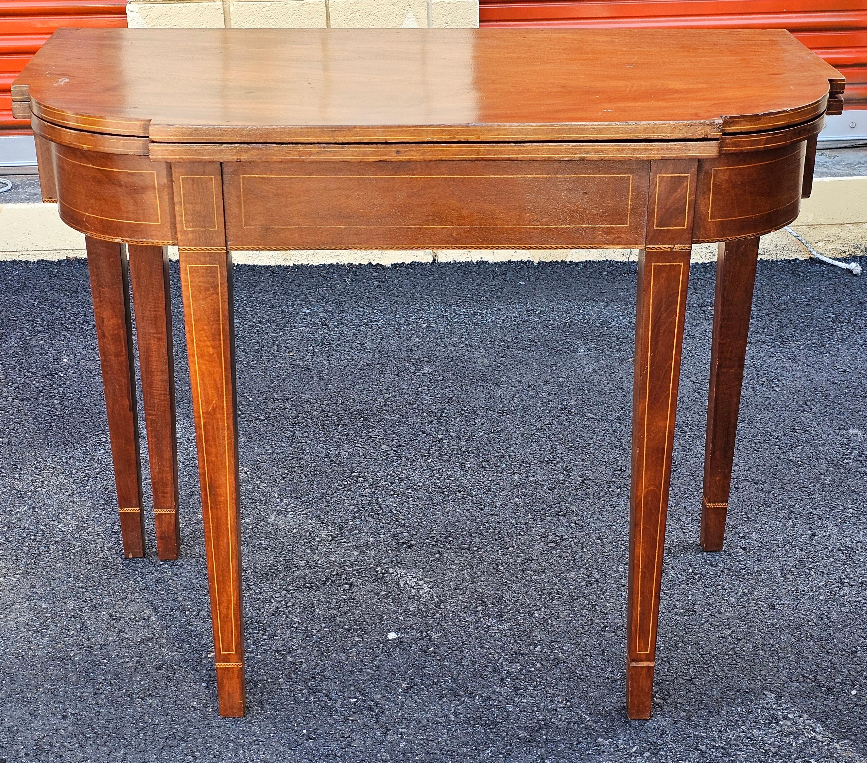1920s Mahogany and Satinwood Inlaid Federal Style Fold-Top Console or Game Table For Sale 4