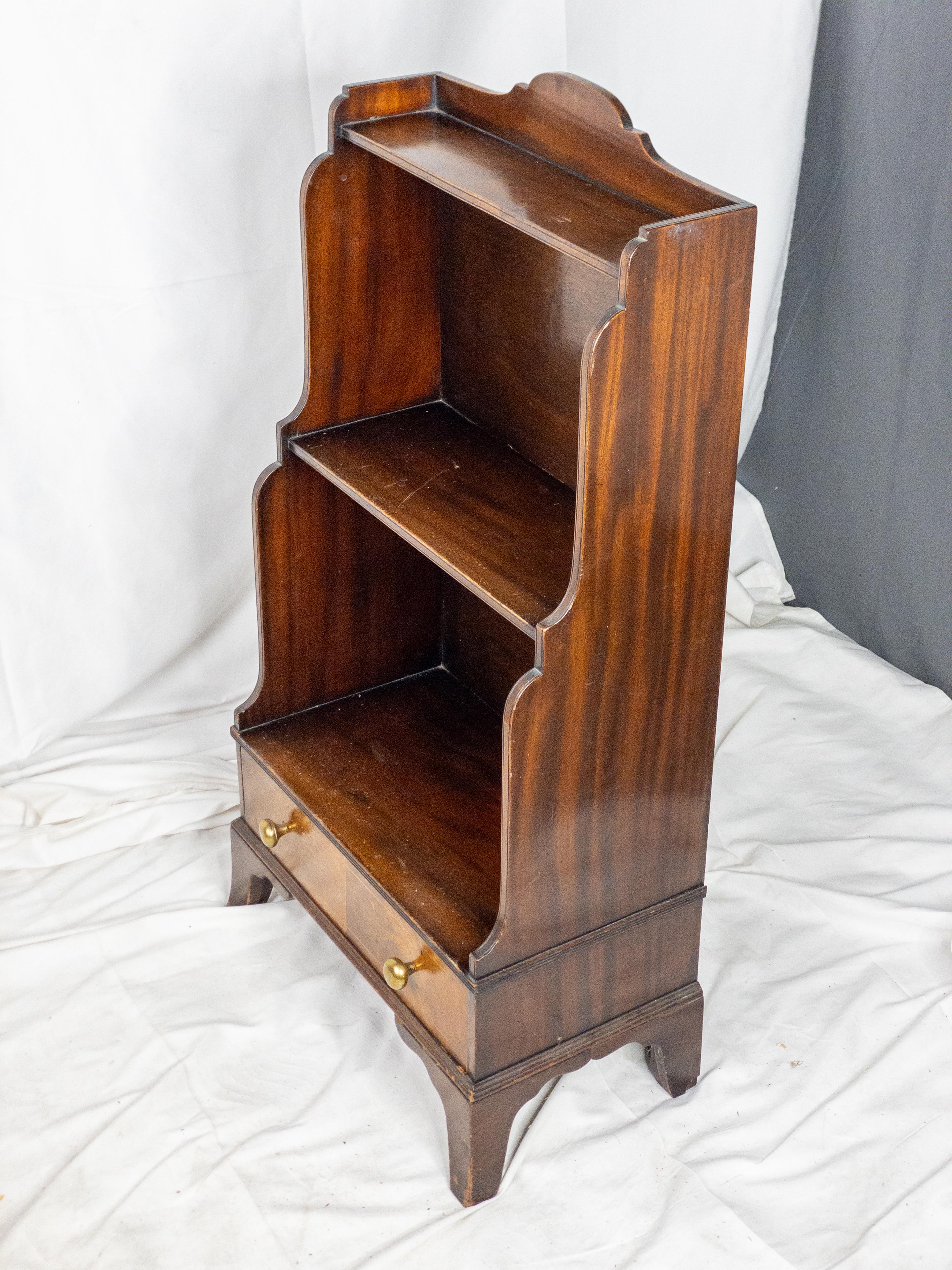 1920's Mahogany Waterfall Bookcase In Good Condition For Sale In Houston, TX