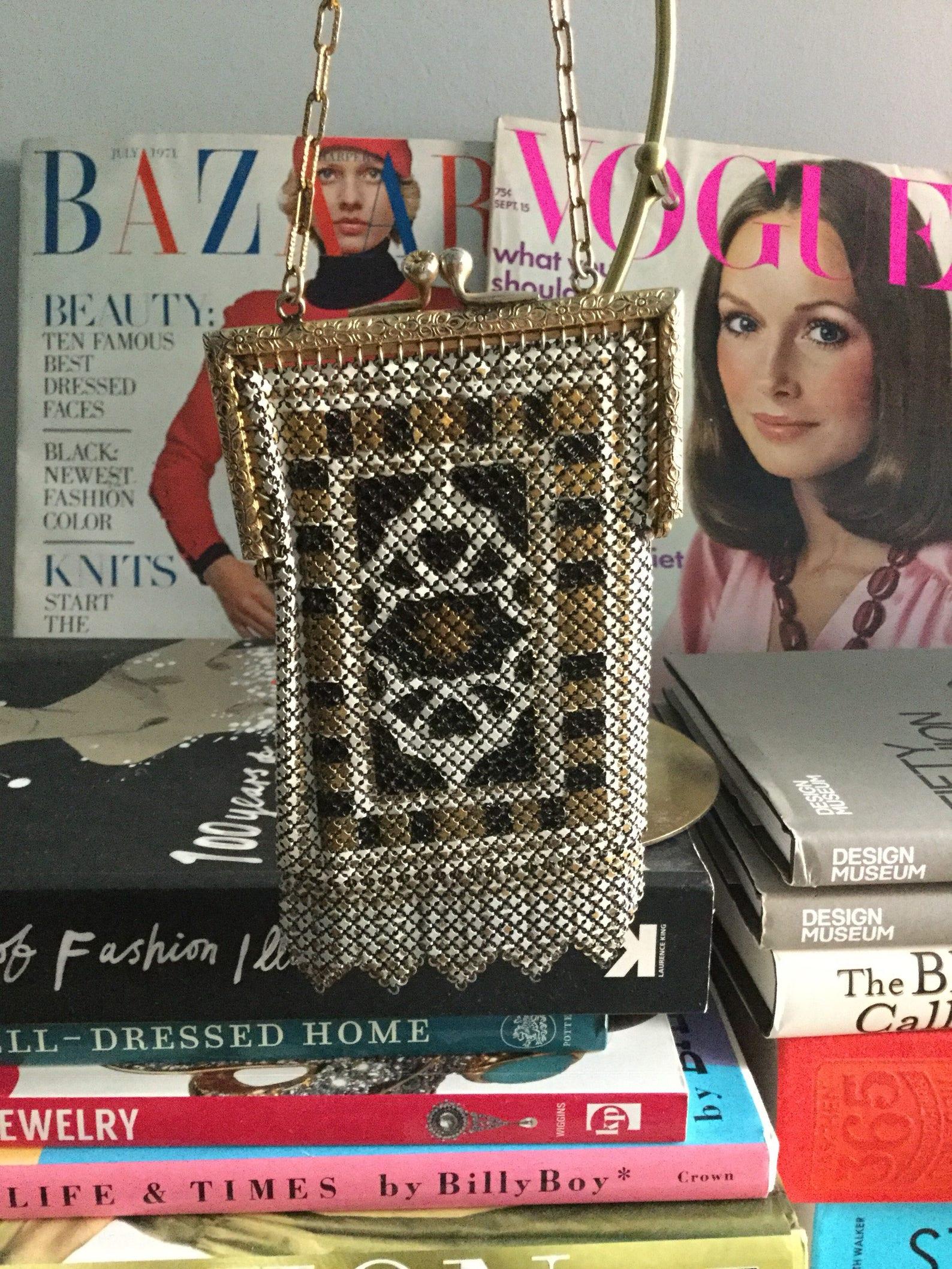 Mandalian Mesh Metal Purse, Circa 1920s For Sale 3