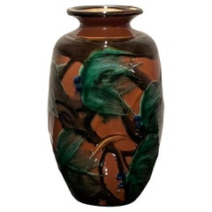 1920er Jahre Neuwertiger Zustand Dänische 20 cm Keramikvase von Herman Kähler