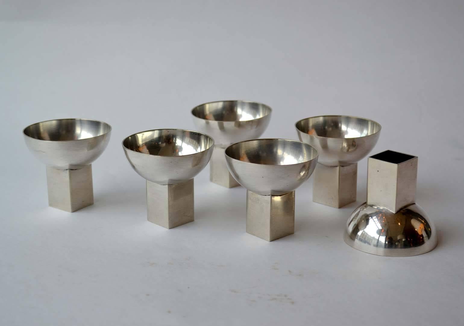 Early 20th Century 1920s Modernist Set of Six Silver Plated Liqueur Glasses in Bauhaus Style