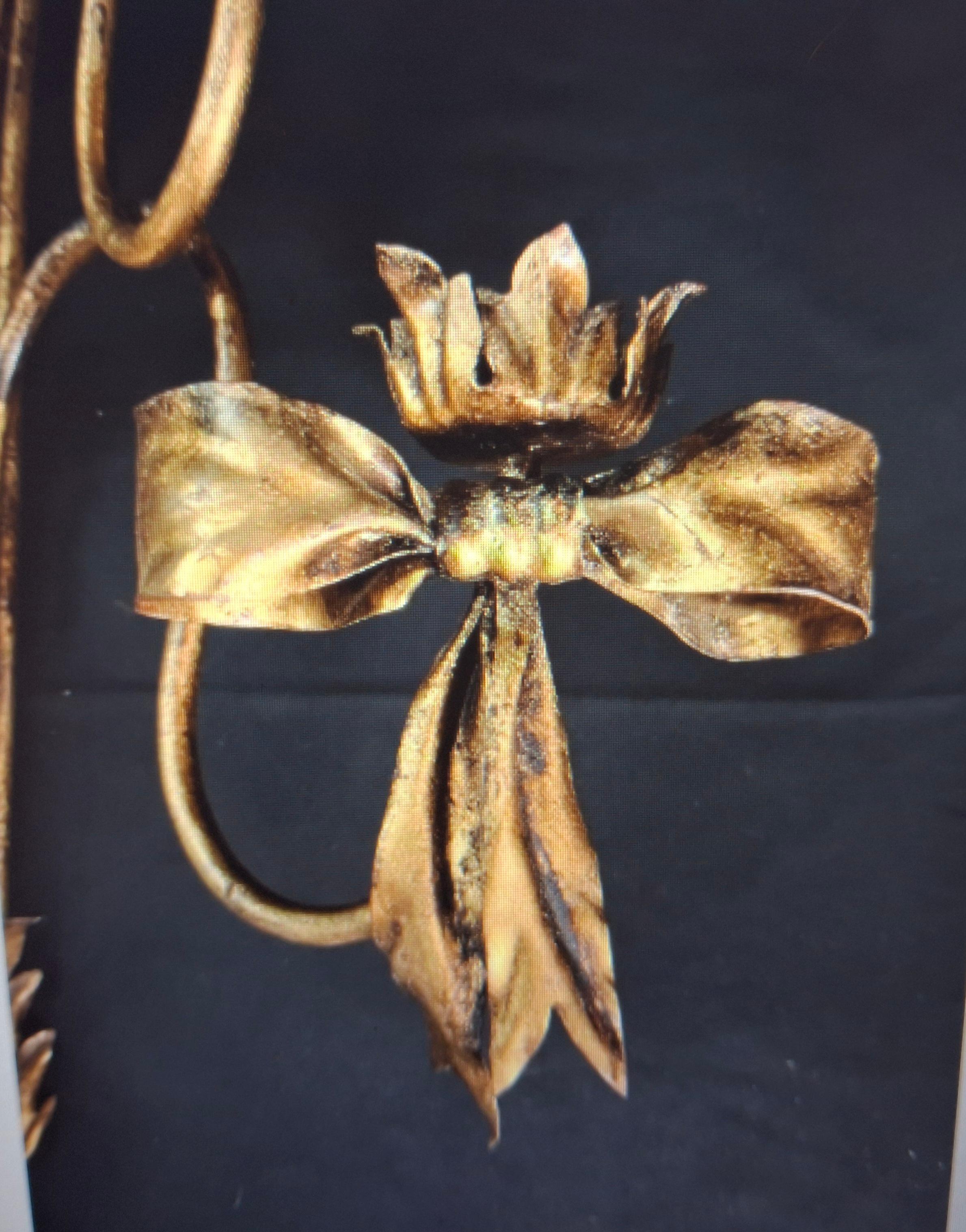 Aplique de Pared Monumental Hollywood Regency de Hierro Dorado/Lama de Topo de los Años 20 - Original en venta 5