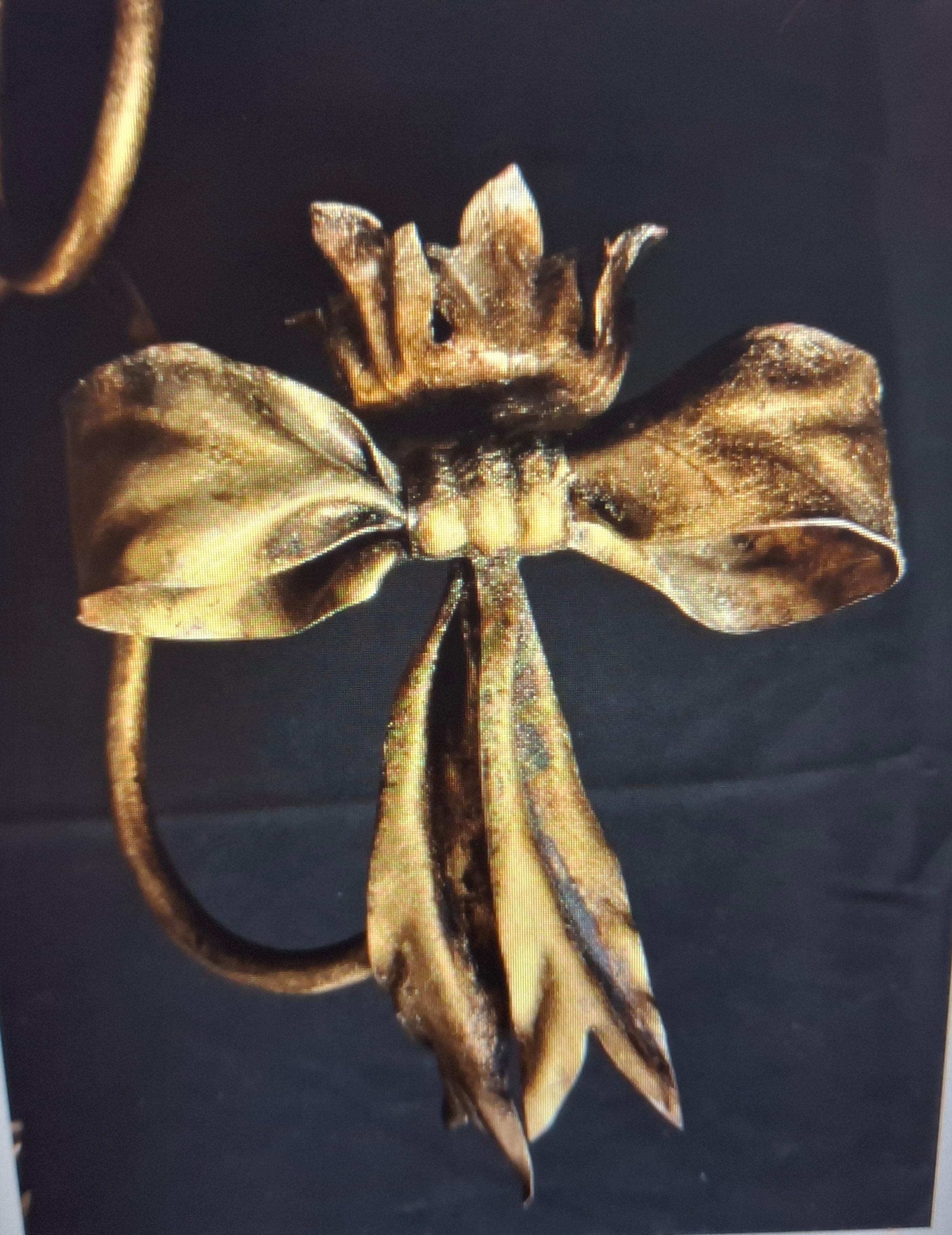 Aplique de Pared Monumental Hollywood Regency de Hierro Dorado/Lama de Topo de los Años 20 - Original Regencia de Hollywood en venta