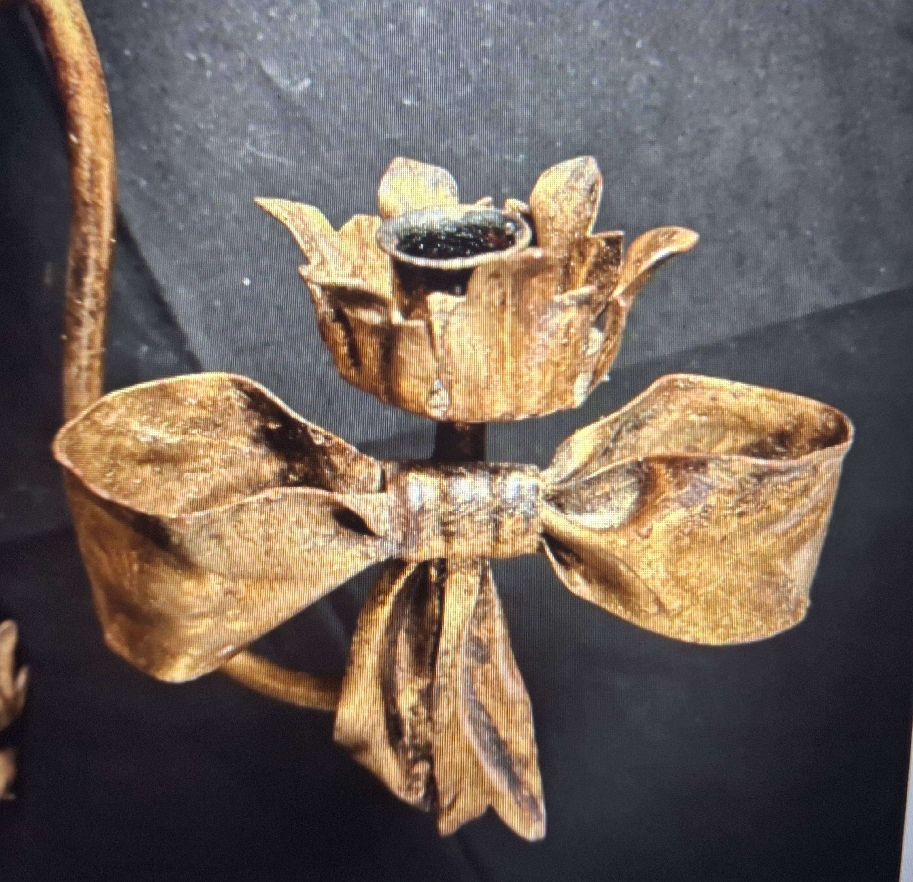 Aplique de Pared Monumental Hollywood Regency de Hierro Dorado/Lama de Topo de los Años 20 - Original principios del siglo XX en venta