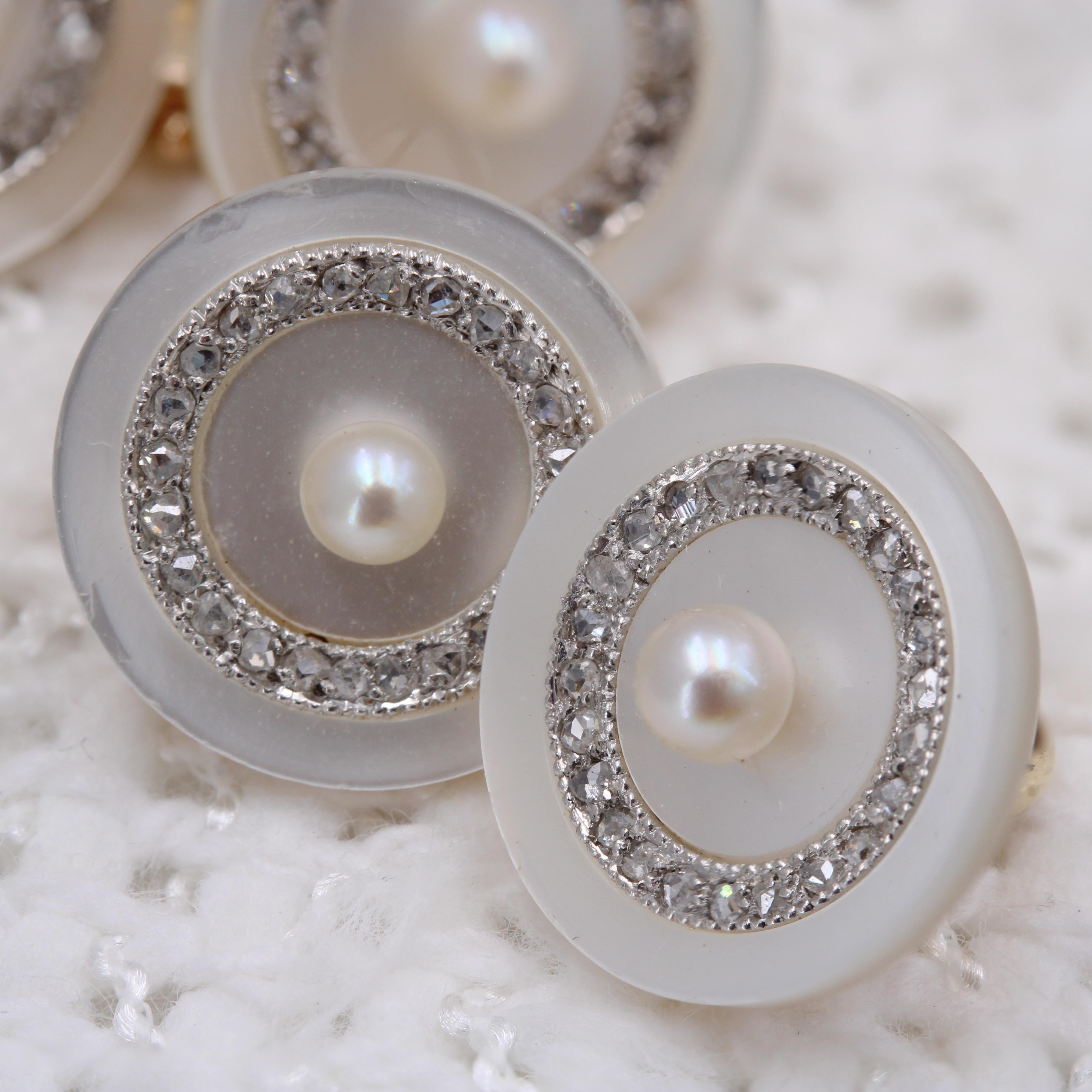 1920s Mother of Pearl Fine Pearls Diamonds 18 Karat Yellow Gold Cufflinks For Sale 1