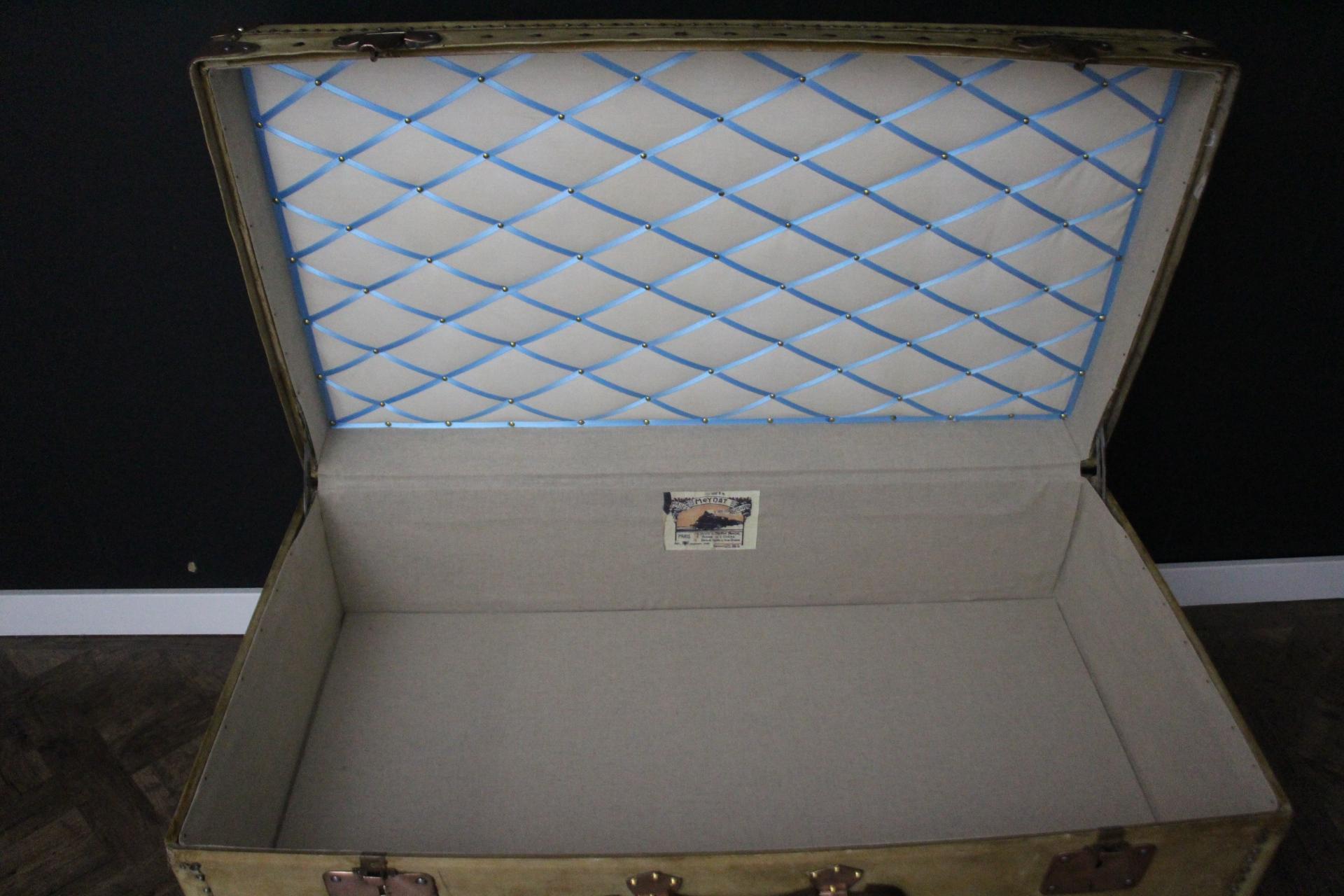 1920er Moynat-Truhe  In Beige Vellum, 100 cm Moynat Steamer Trunk, Moynat Trunk im Angebot 7