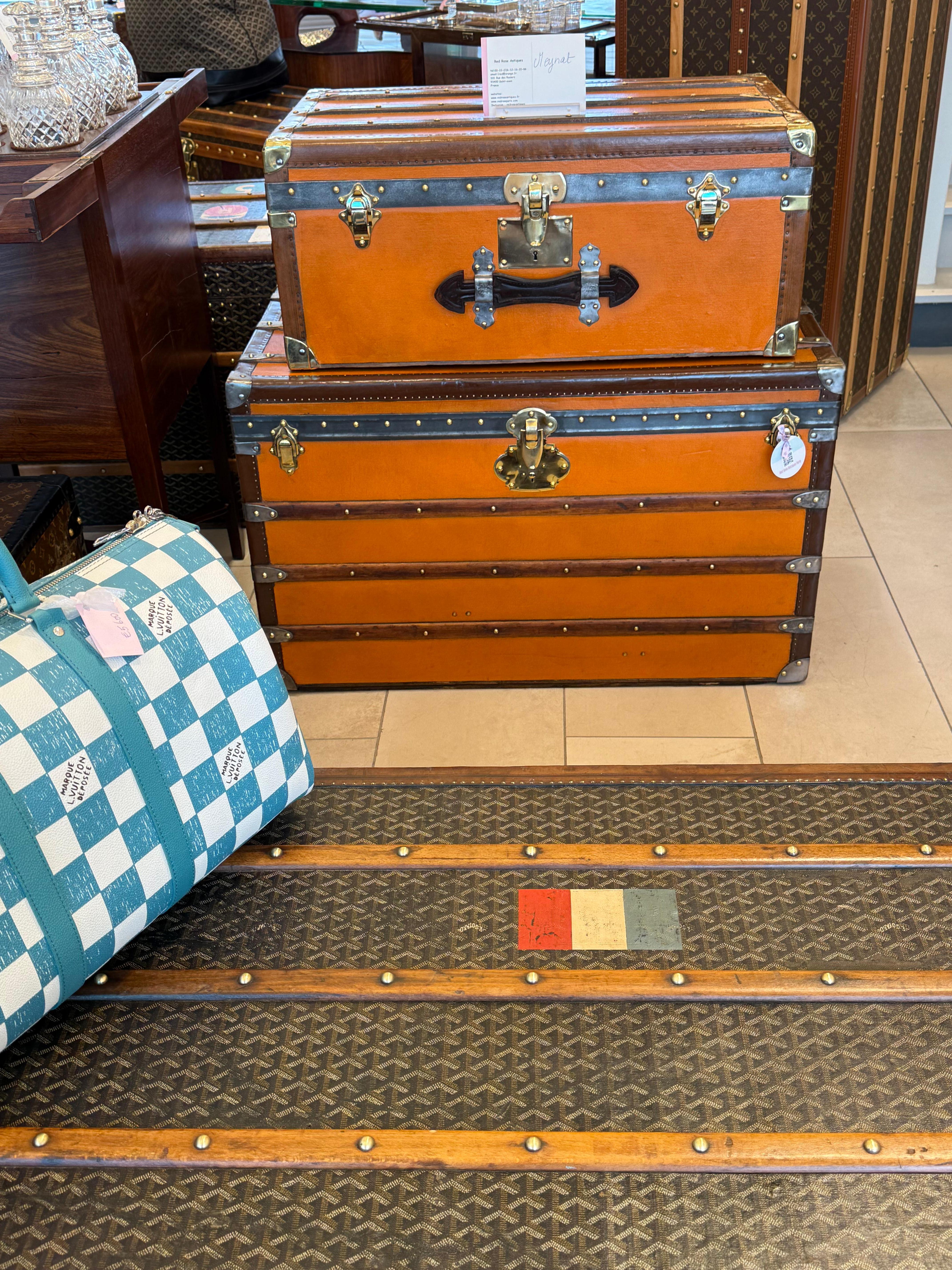 Malle Moynat des années 1920  In Orange Canvas 75 cm Moynat Steamer Trunk, Moynat Trunk en vente 14