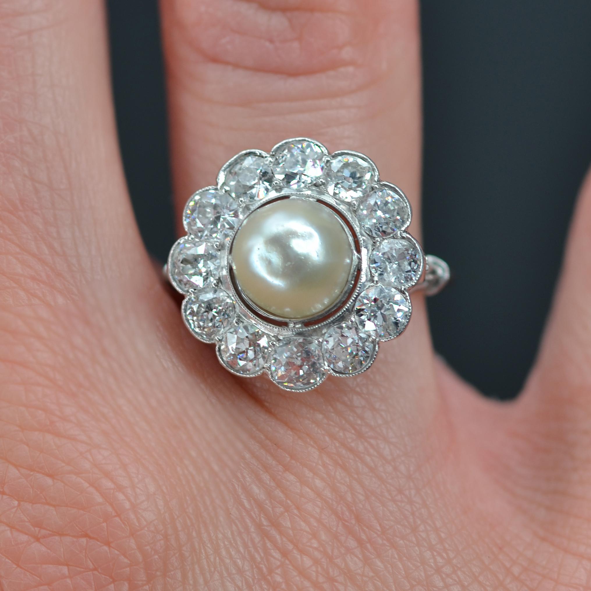 Art Deco 1920s Natural Pearl Diamonds 18 Karat White Gold Platinum Daisy Ring