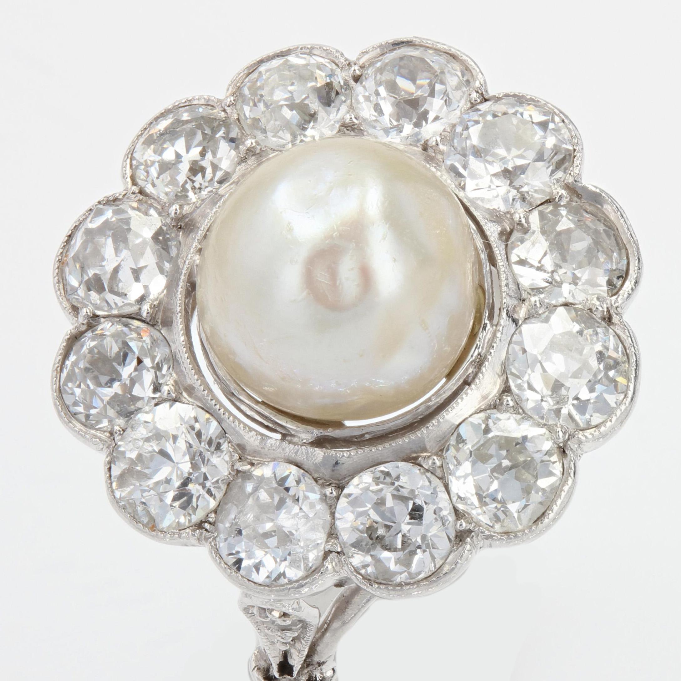 1920s Natural Pearl Diamonds 18 Karat White Gold Platinum Daisy Ring In Good Condition In Poitiers, FR