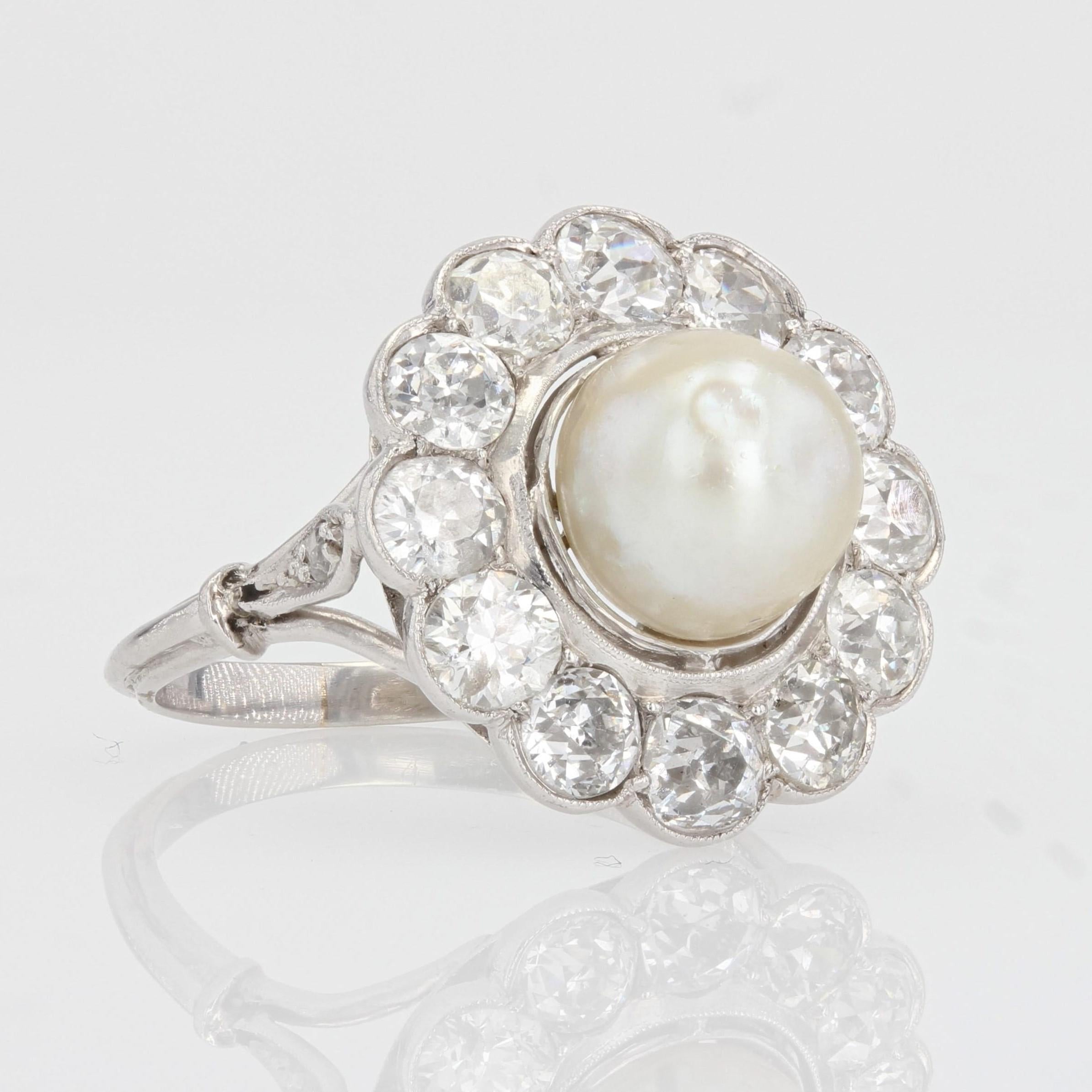 Women's 1920s Natural Pearl Diamonds 18 Karat White Gold Platinum Daisy Ring