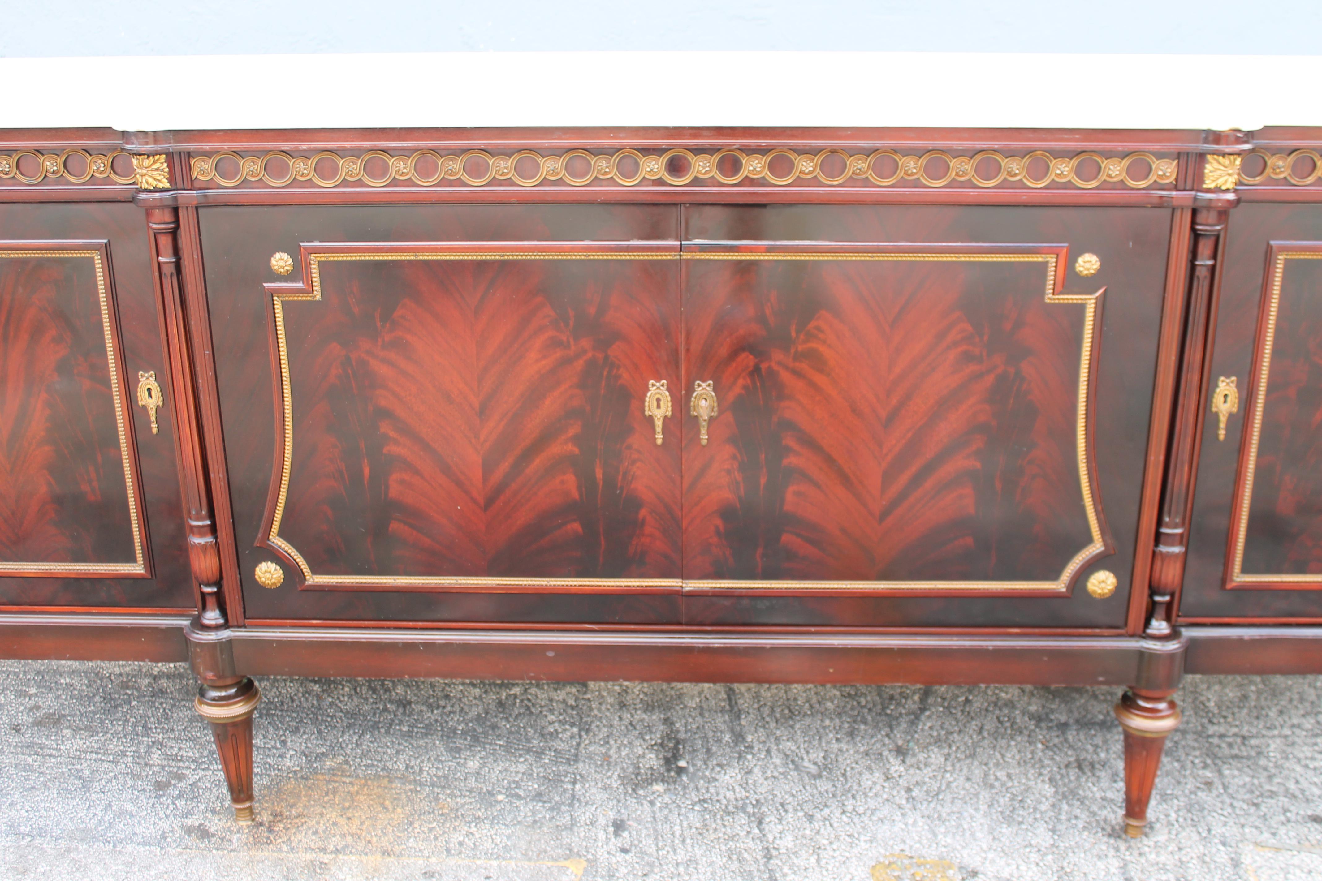 1920's Neoclassic style Marble Top Flame Mahogany Buffet/ Sideboard/ Credenza For Sale 1