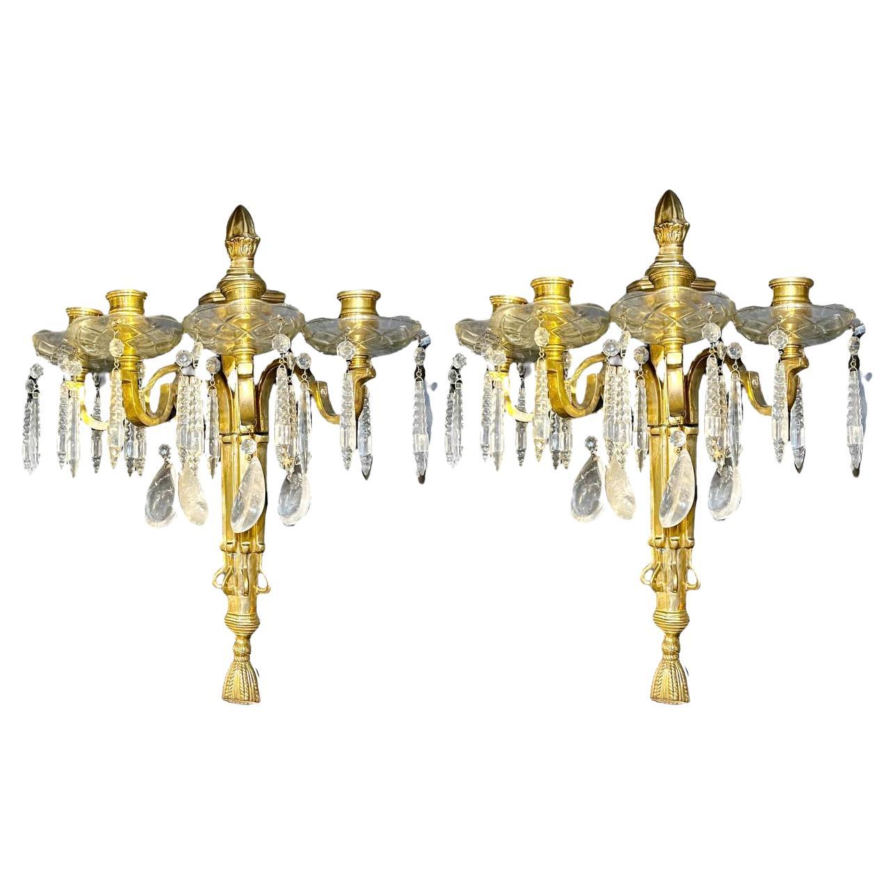 Appliques néoclassiques à quatre lumières en bronze doré des années 1920 en vente