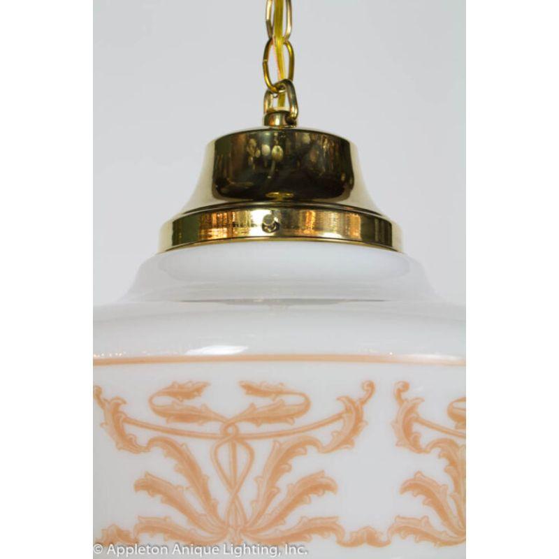 XX secolo Apparecchi a sospensione neoclassici in vetro con stencil degli anni '20, tre disponibili in vendita