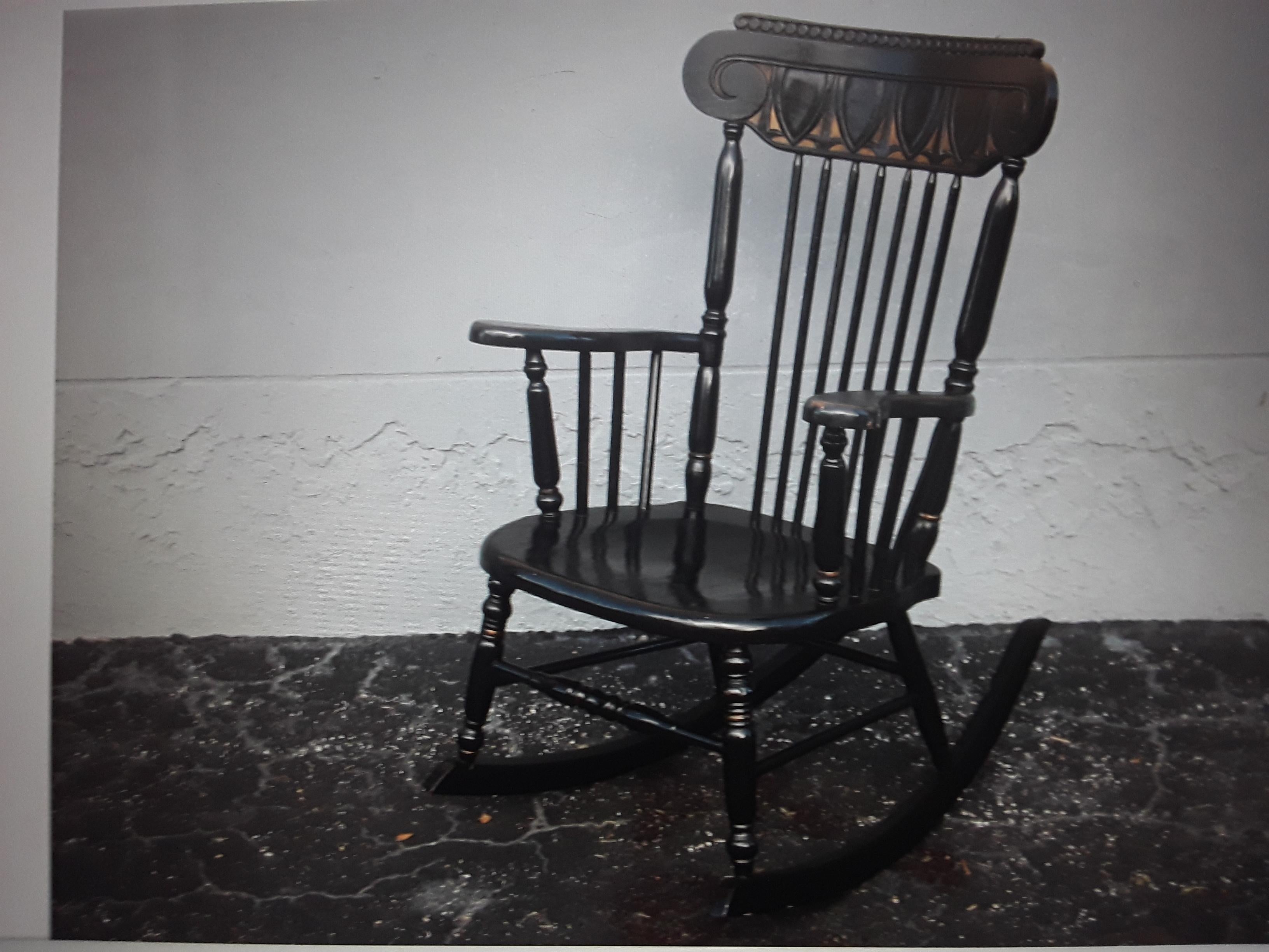 1920's Neoclassical style Ebonized & Gilt Wood Rocking Chair For Sale 4