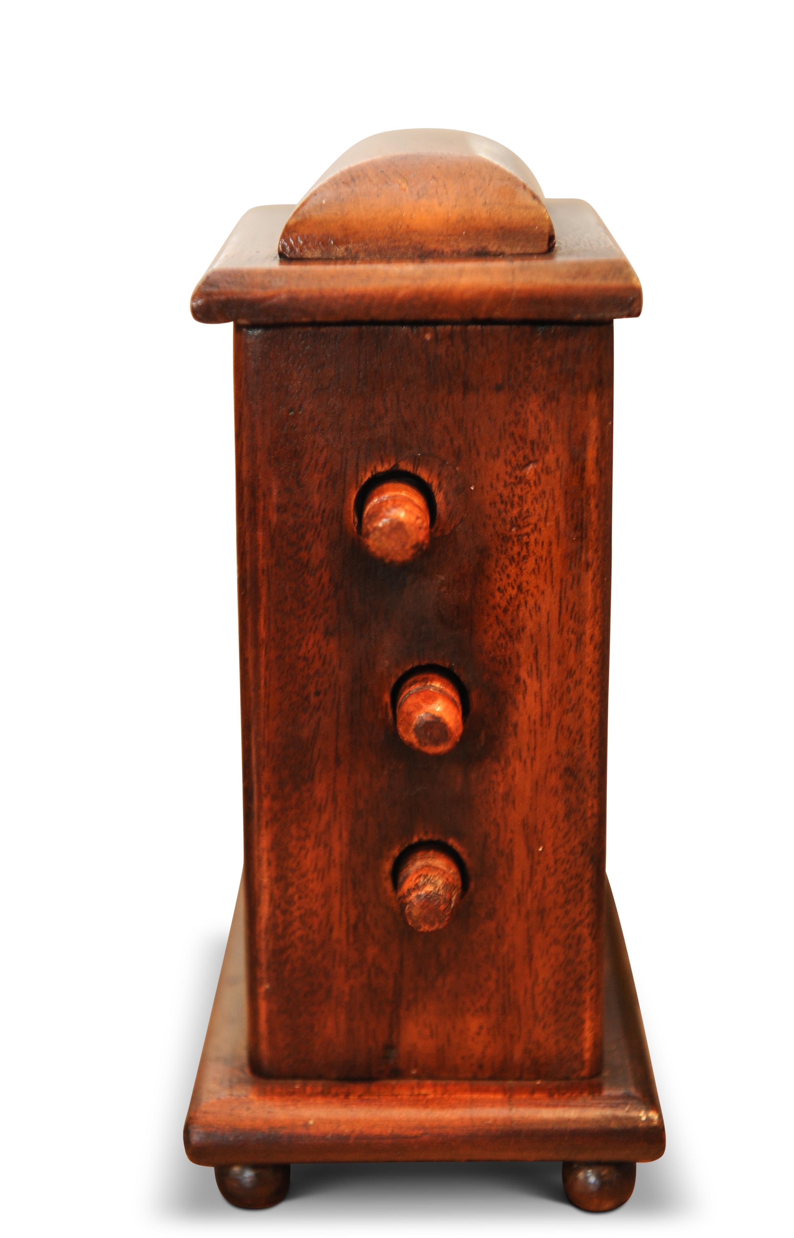 Late Victorian 1920s Oak Desk Top Perpetual Calendar with Rotating Dials for Month, Day, Year For Sale