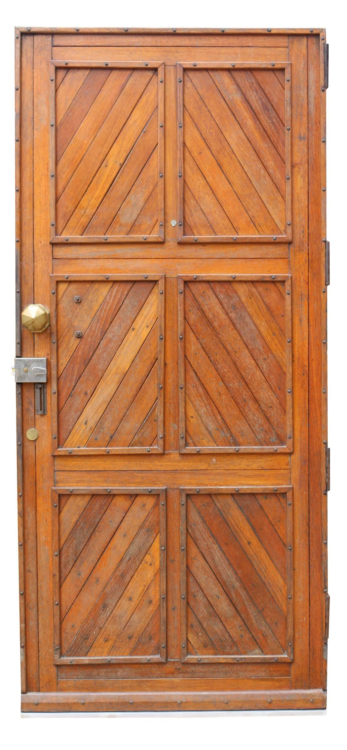 This door includes hinges, a door pull/knocker and would require new locks.
Weight 64 kg.
