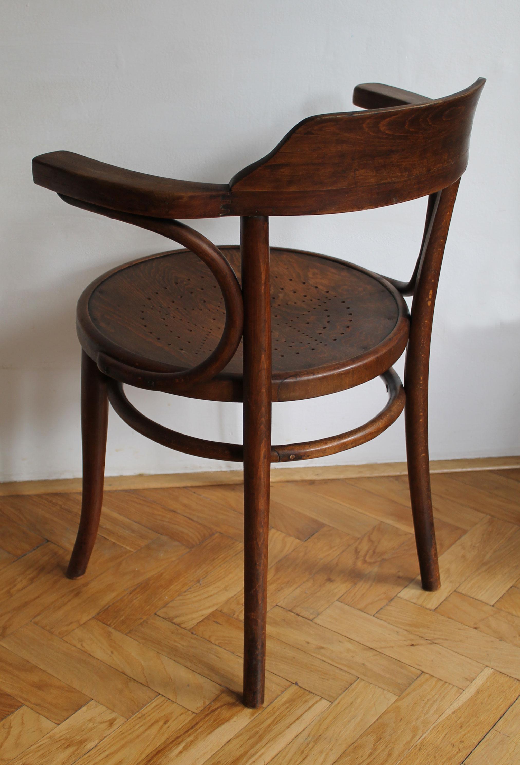 Varnished 1920's Office chair Model No.3 by Gebrüder Thonet For Sale
