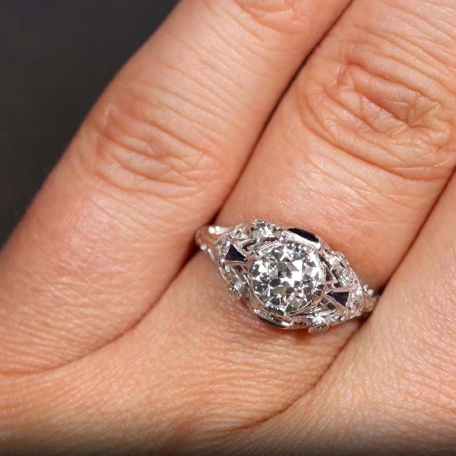 Taille vieille Europe Coupe européenne des années 1920  Bague 1,14ct diamant et saphir - Art Deco Platinum en vente