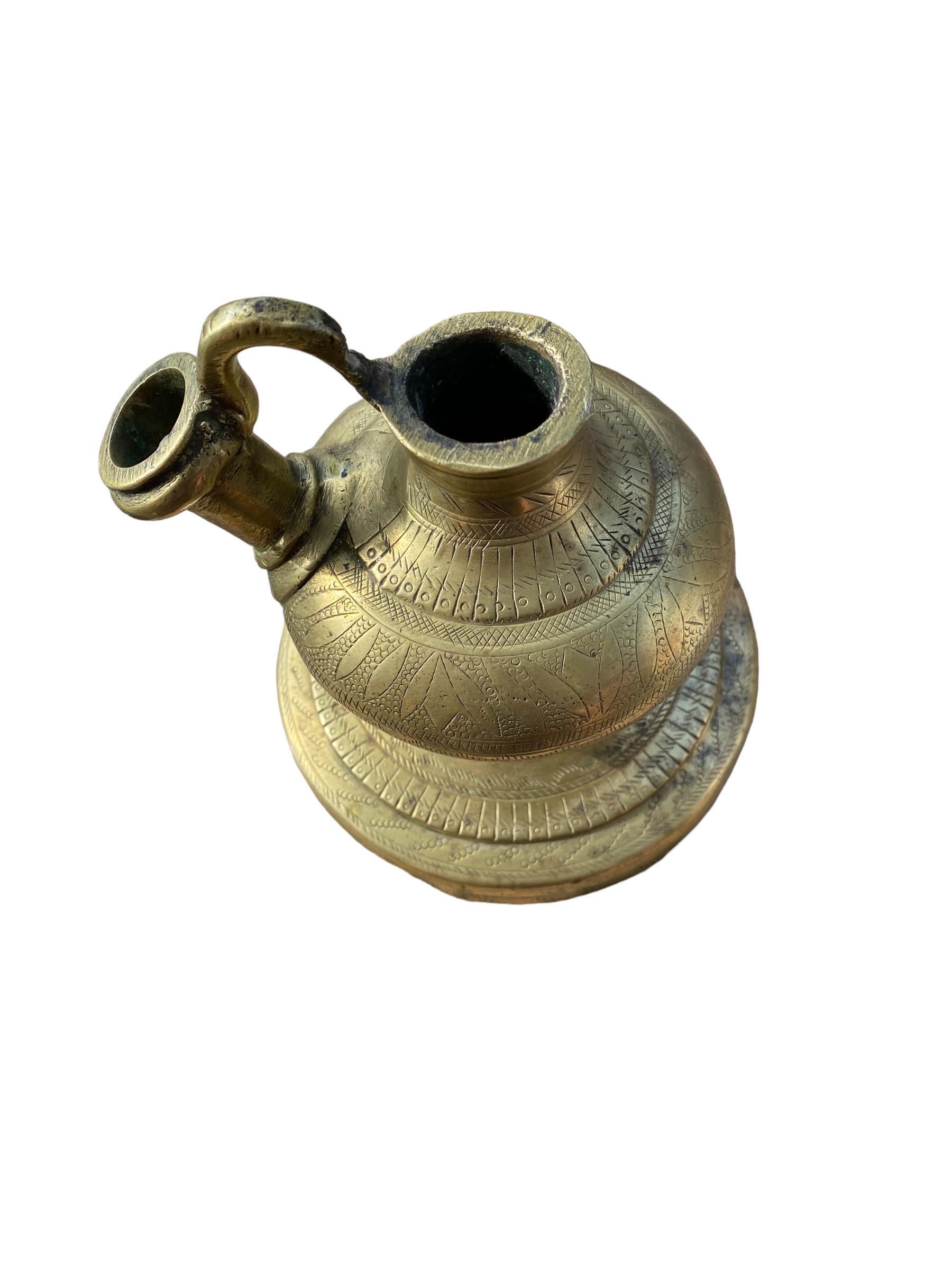 1920s Old Vintage Antique Unique Design Hand Engraved Beautiful Brass Hukka Pot For Sale 3