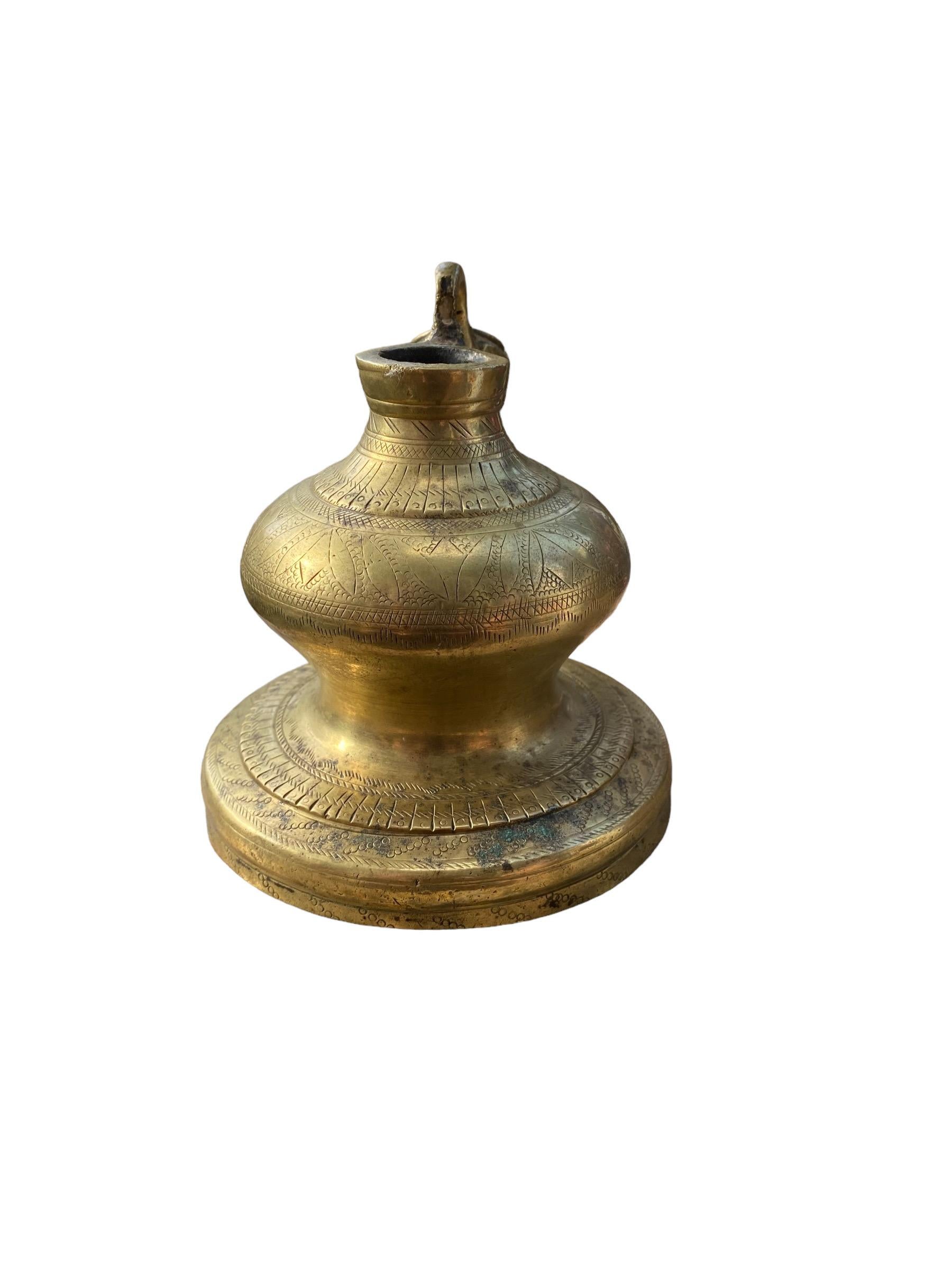 Indian 1920s Old Vintage Antique Unique Design Hand Engraved Beautiful Brass Hukka Pot For Sale