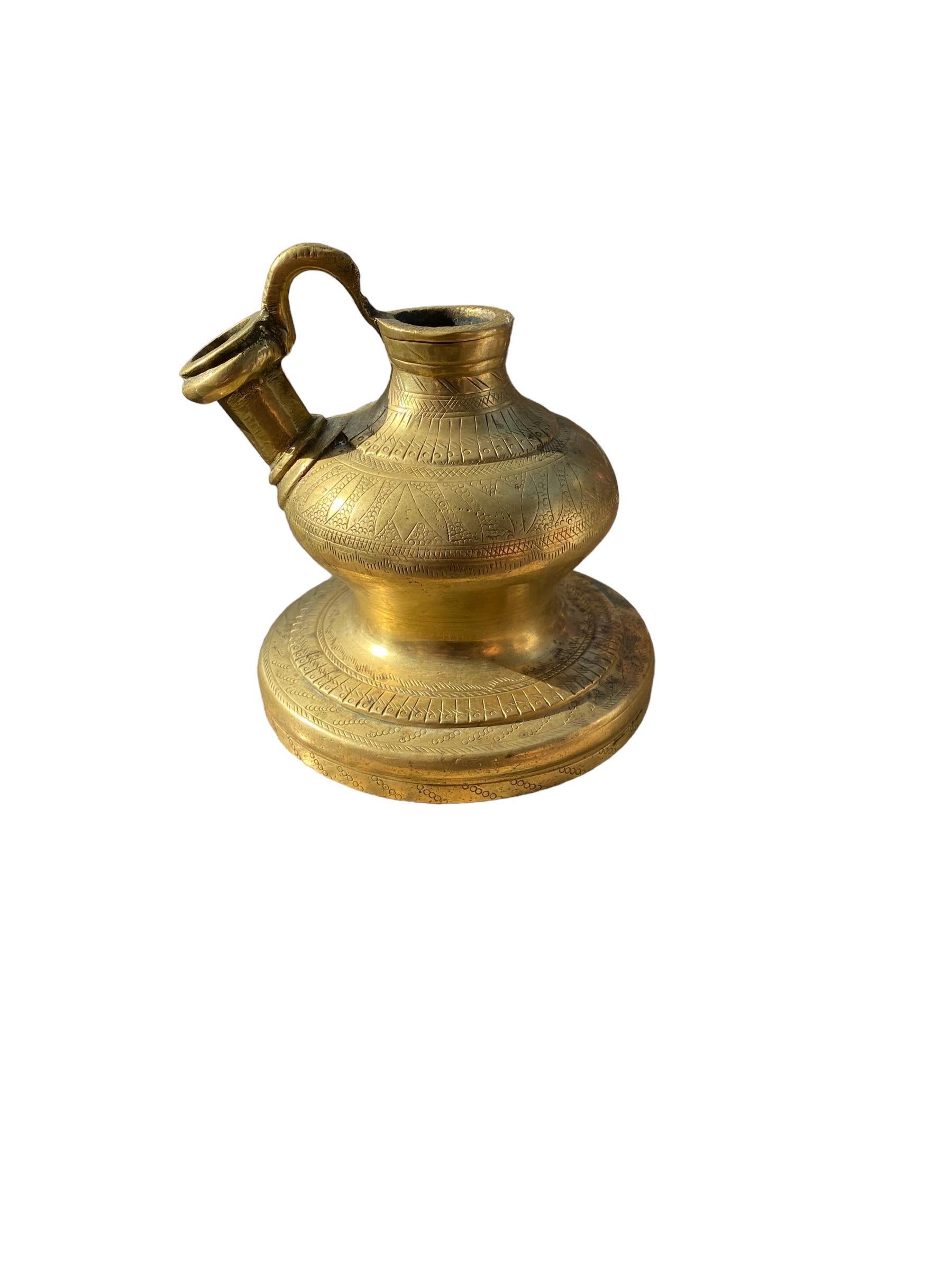 Early 20th Century 1920s Old Vintage Antique Unique Design Hand Engraved Beautiful Brass Hukka Pot For Sale