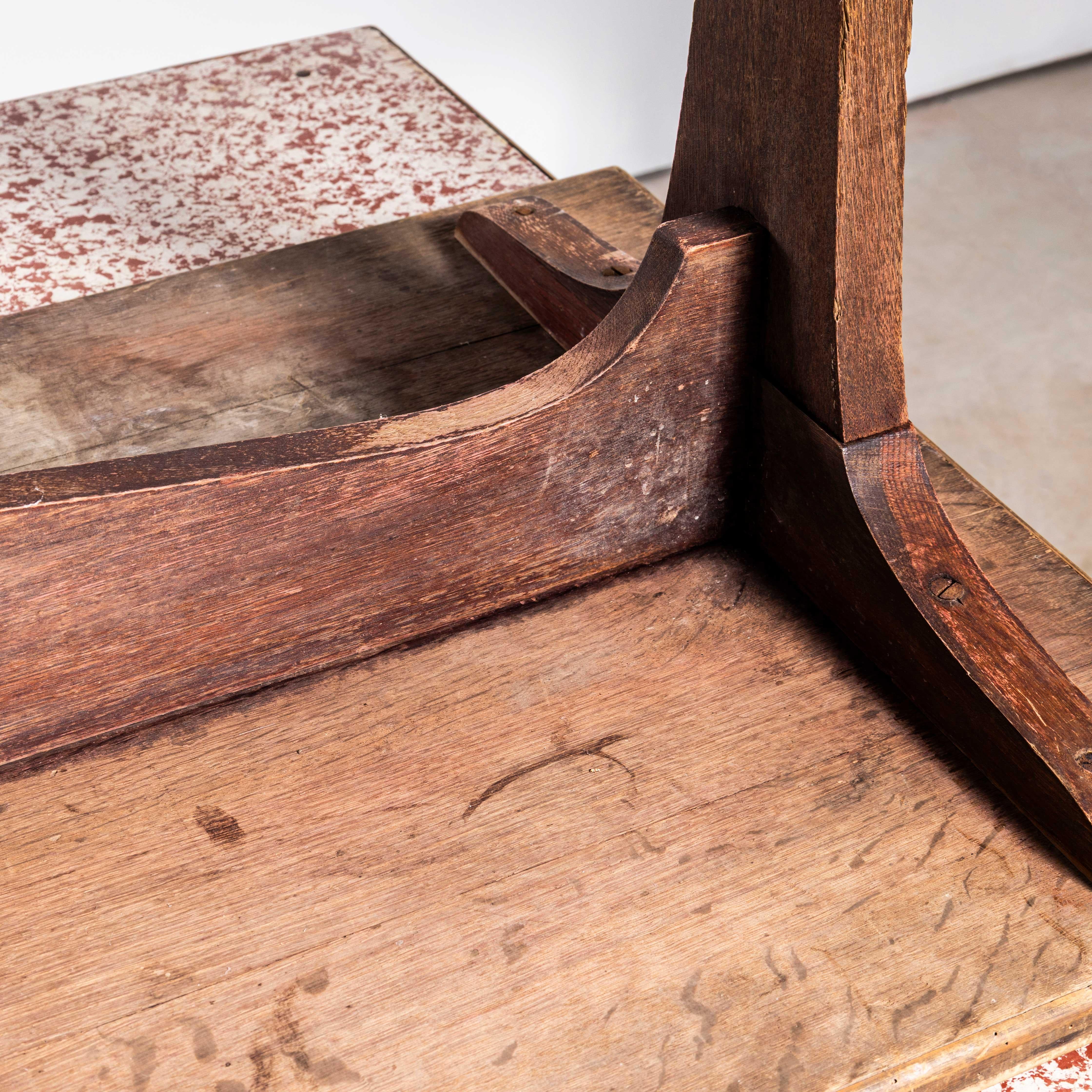 1920's Original French Café Tables - Speckled Tops In Good Condition For Sale In Hook, Hampshire
