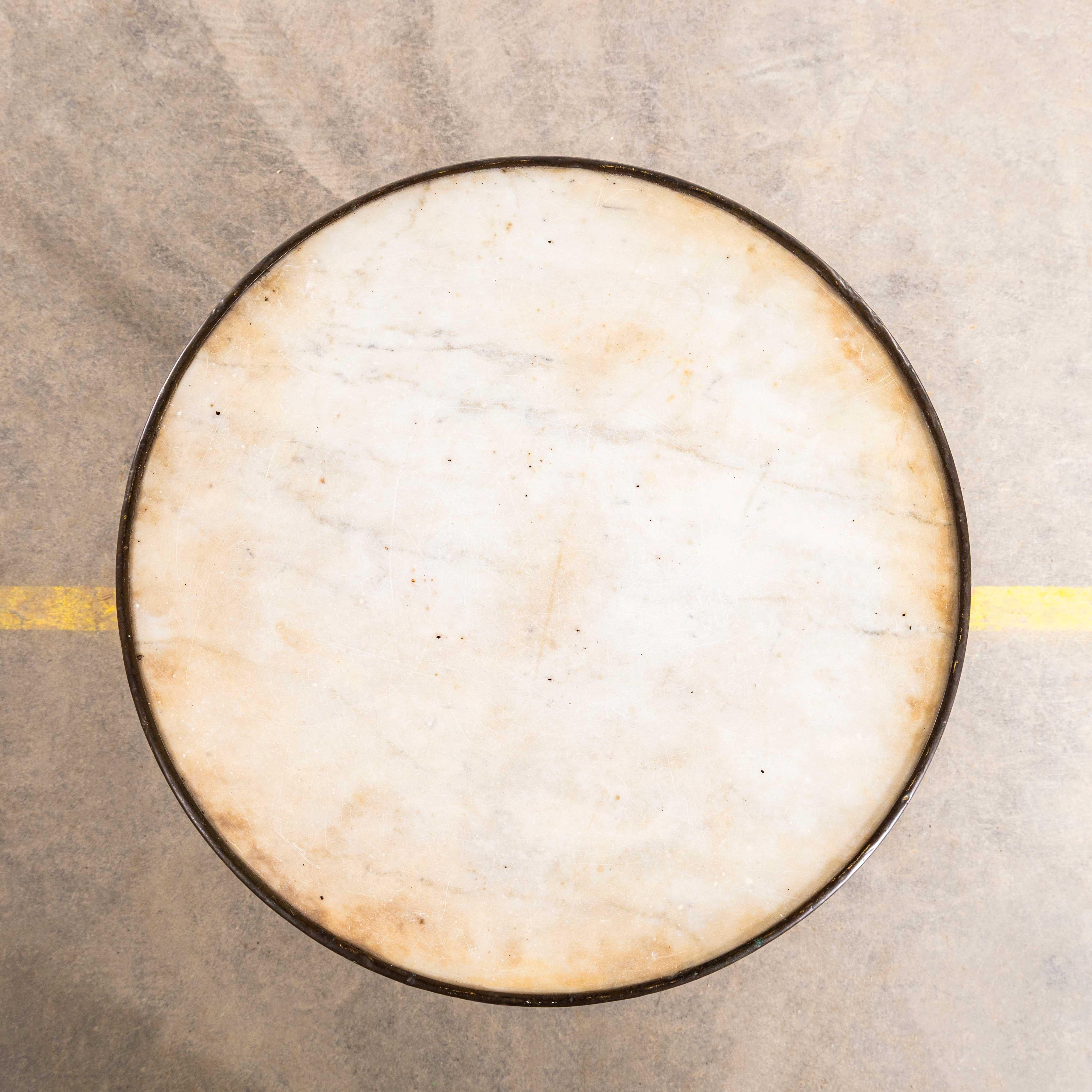 Français Table de bistrot en fonte d'origine française des années 1920 en vente