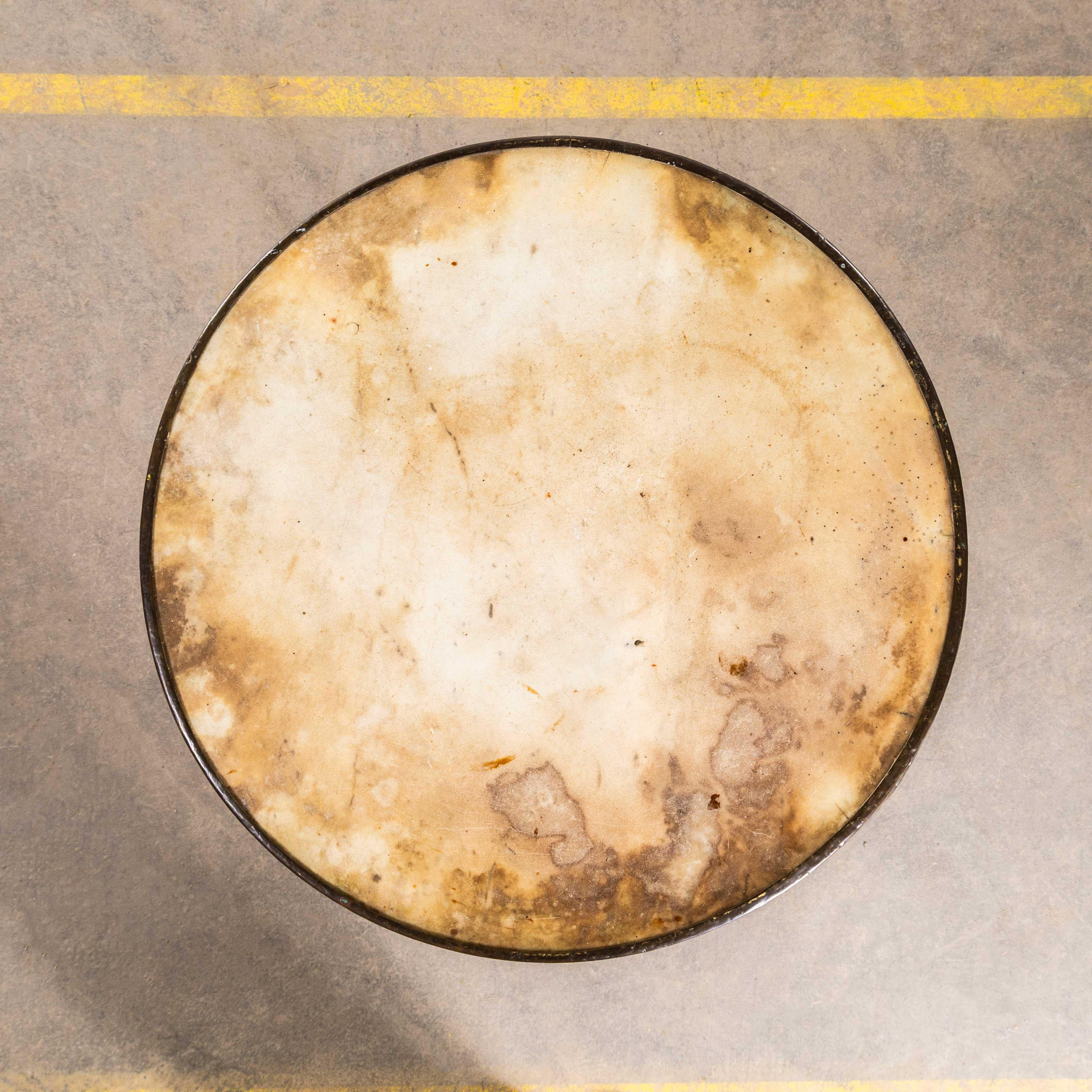 Français Table de bistrot en fonte d'origine française des années 1920 en vente