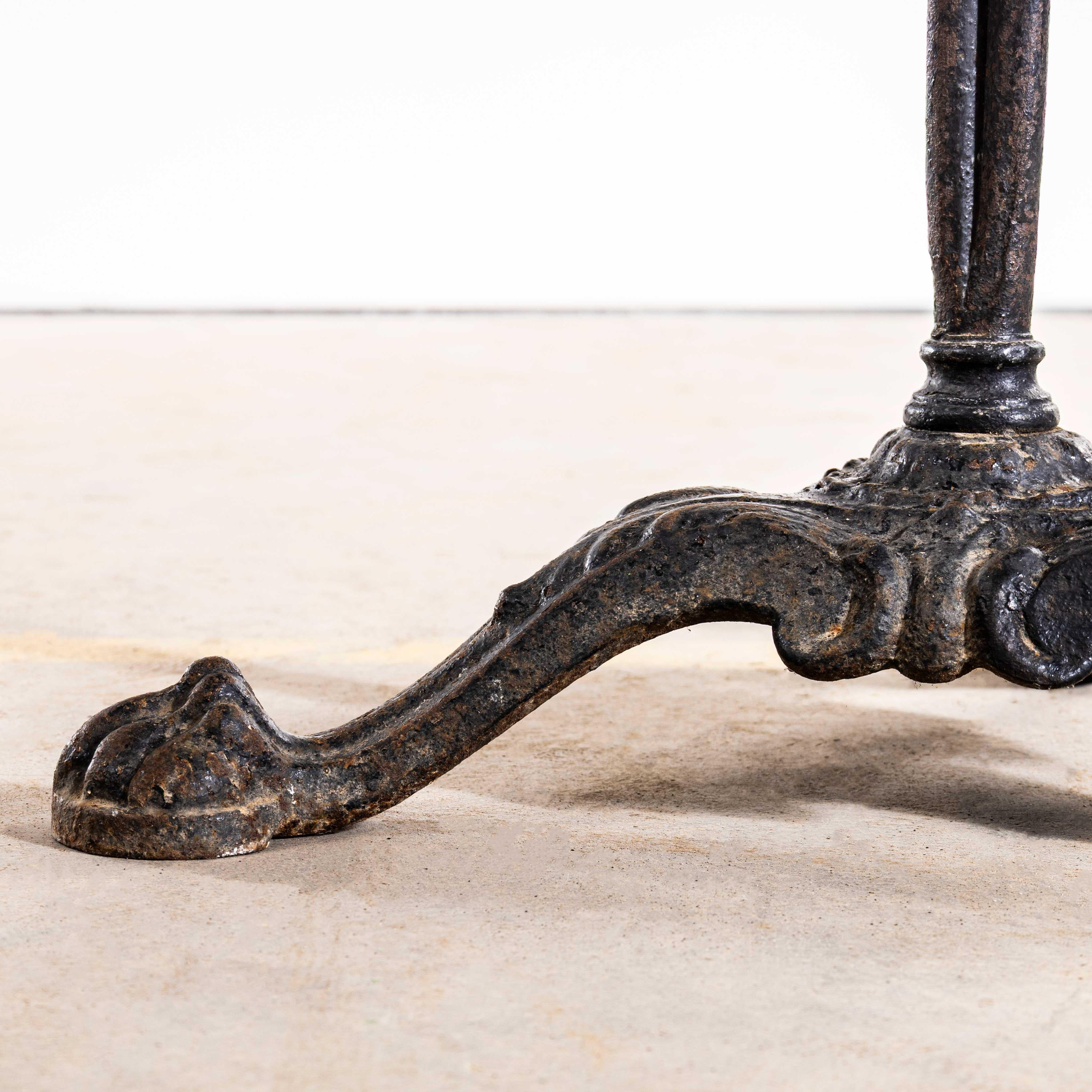 Table de bistrot en fonte d'origine française des années 1920 en vente 2