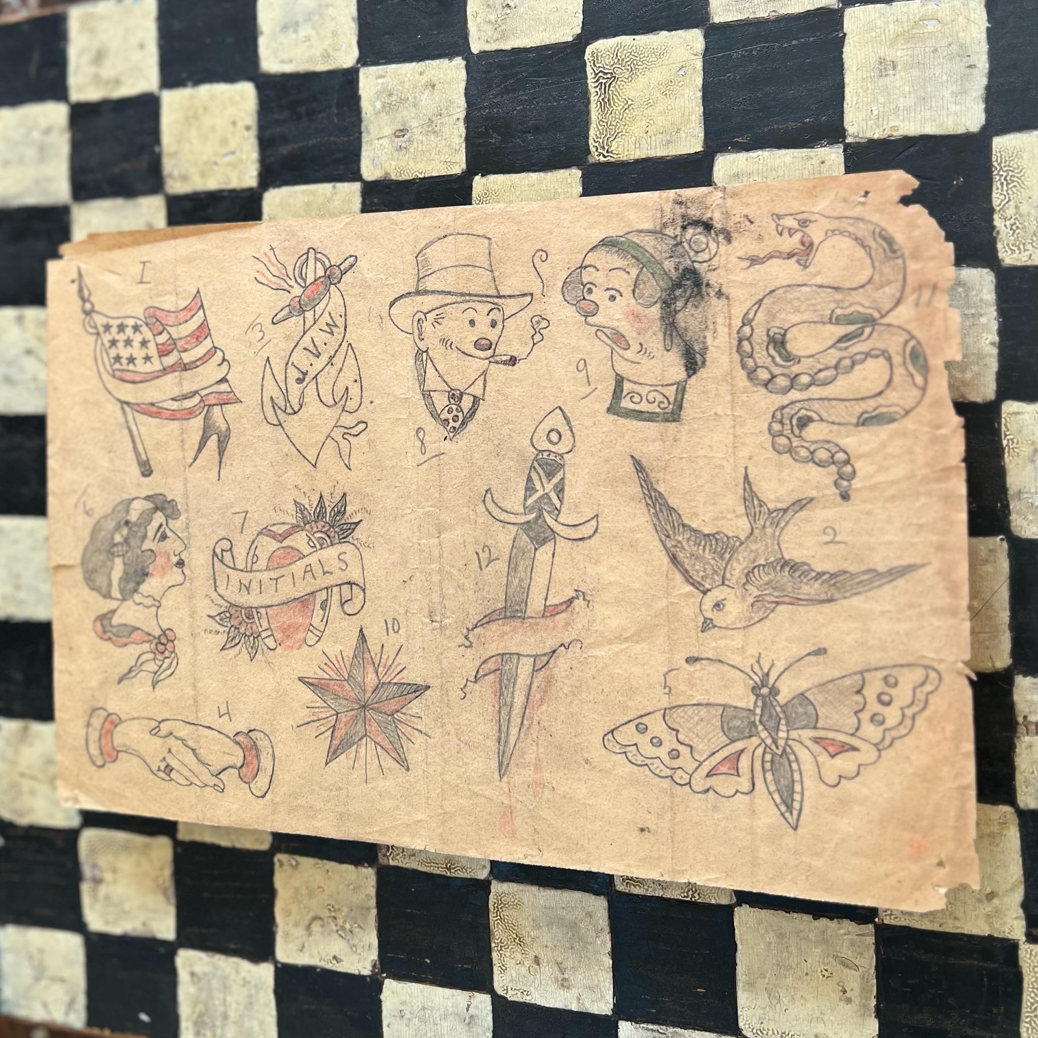 Foglio Flash di tatuaggio originale degli anni '20 - Design/One tradizionale americano - Come trovato In condizioni discrete in vendita a Lancaster, PA