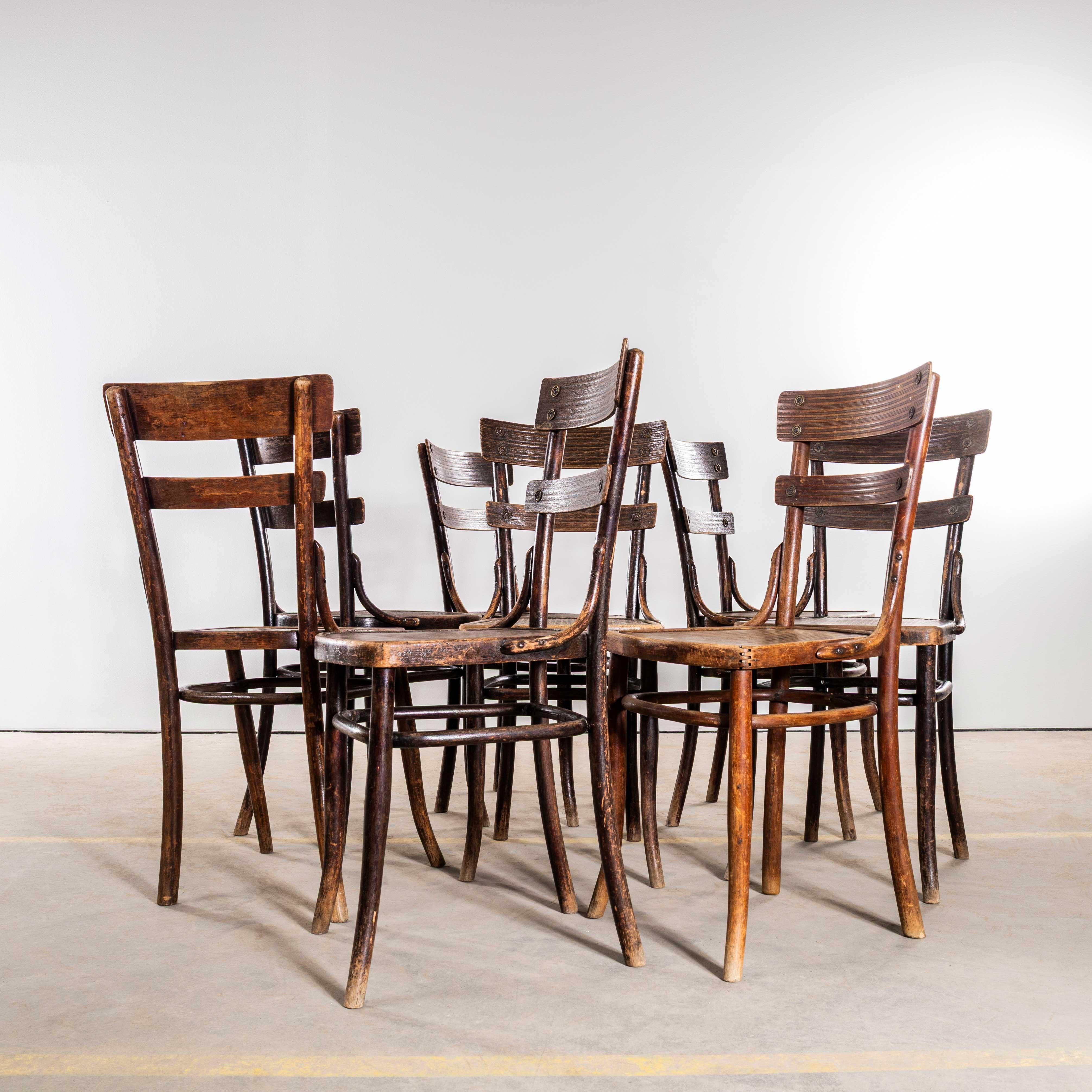 1920’s Original Thonet Double Rail Bentwood Chairs – Set Of Eight im Zustand „Gut“ im Angebot in Hook, Hampshire