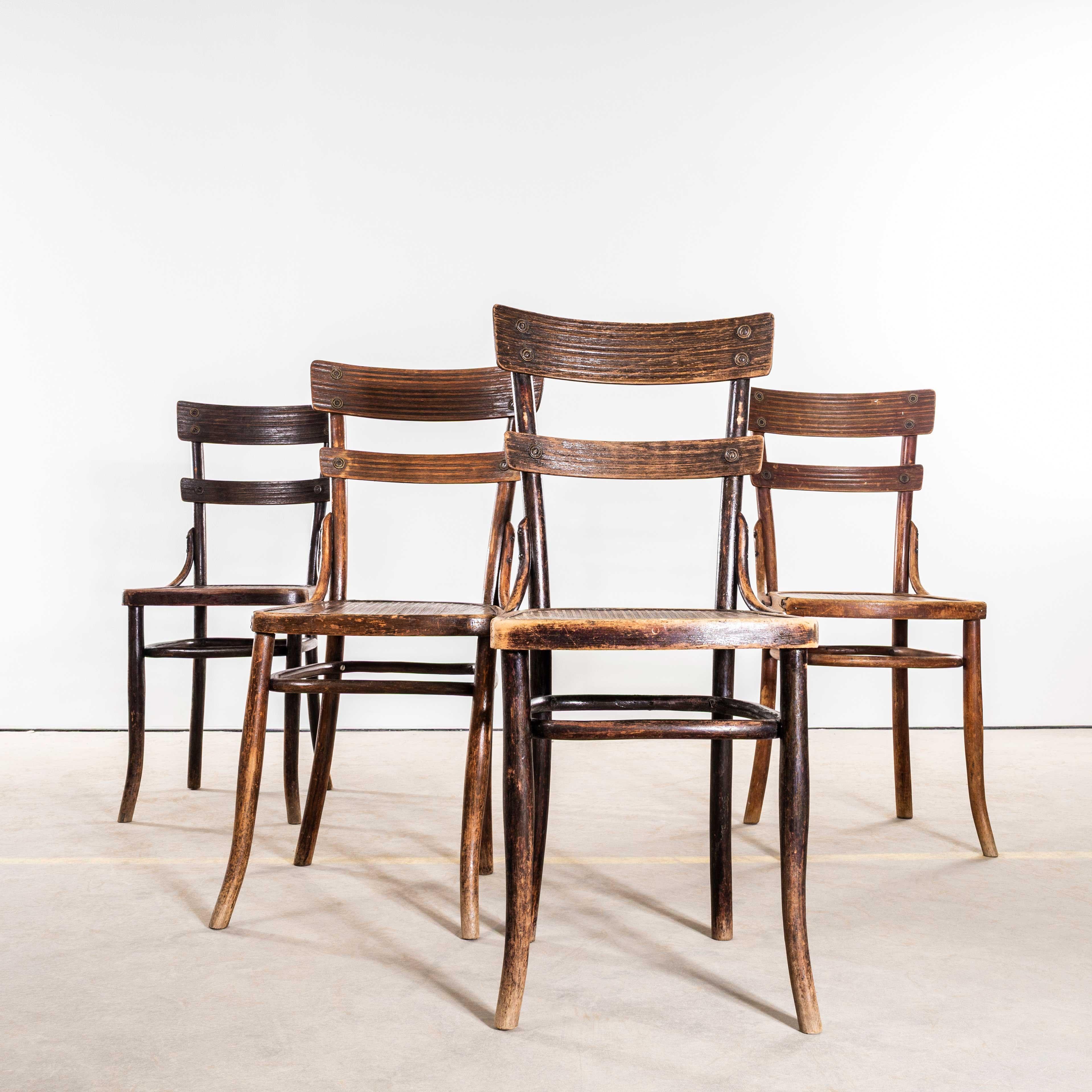 1920’s Original Thonet Double Rail Bentwood Chairs – Set Of Eight im Angebot 3