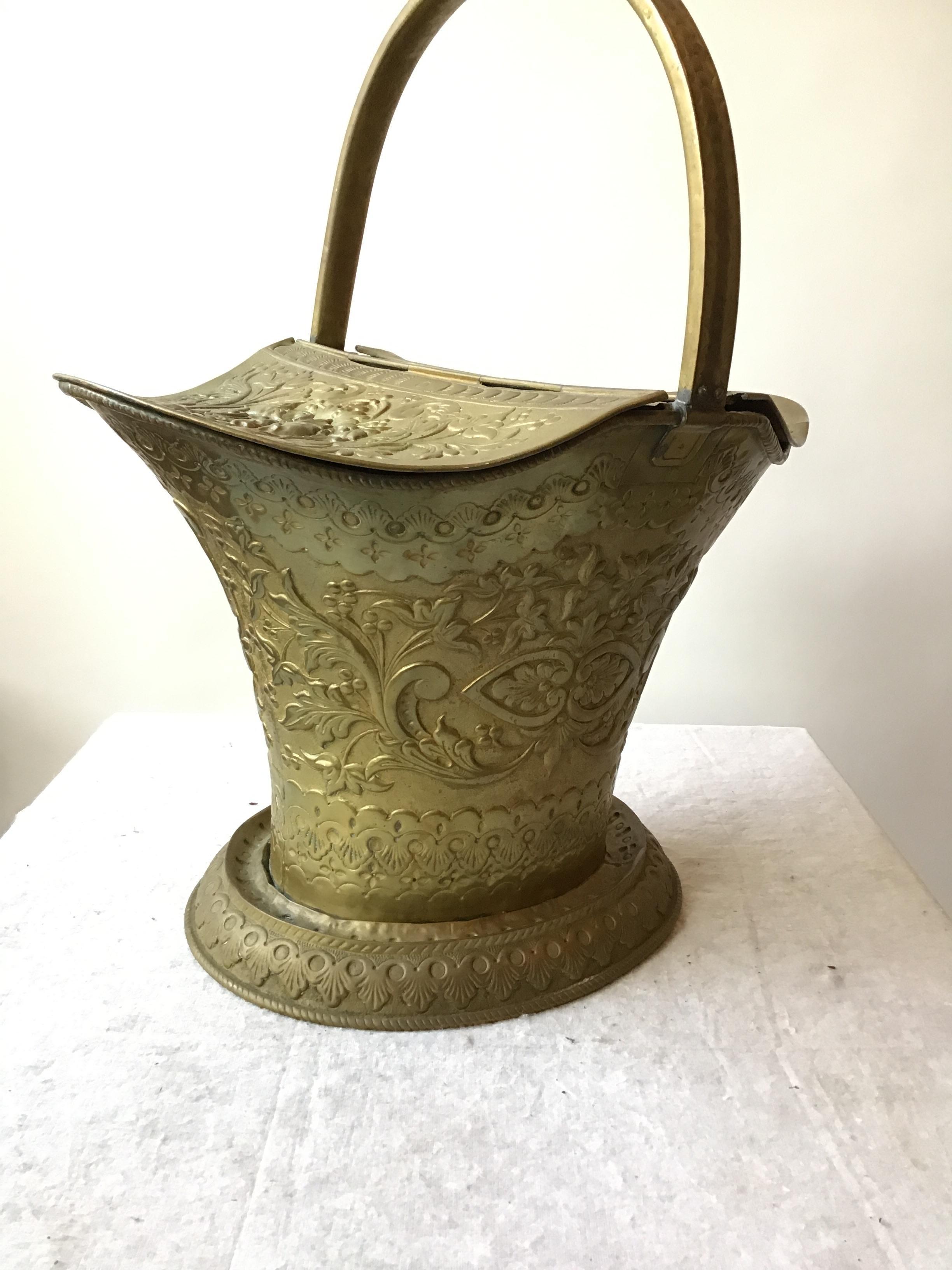 1920s Ornate Brass Coal Scuttle In Good Condition In Tarrytown, NY