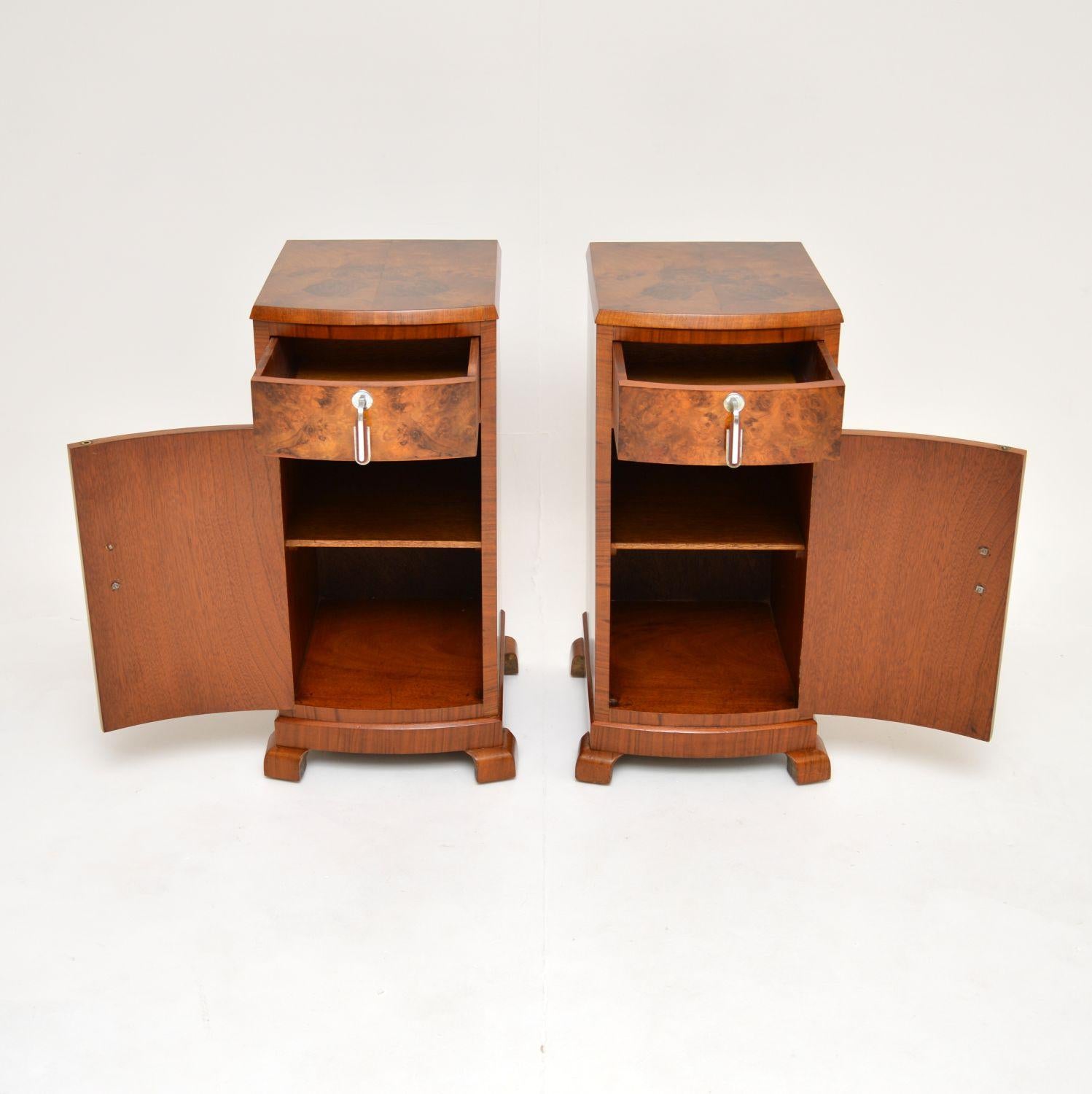1920's Pair of Art Deco Burr Walnut Bedside Cabinets In Good Condition In London, GB