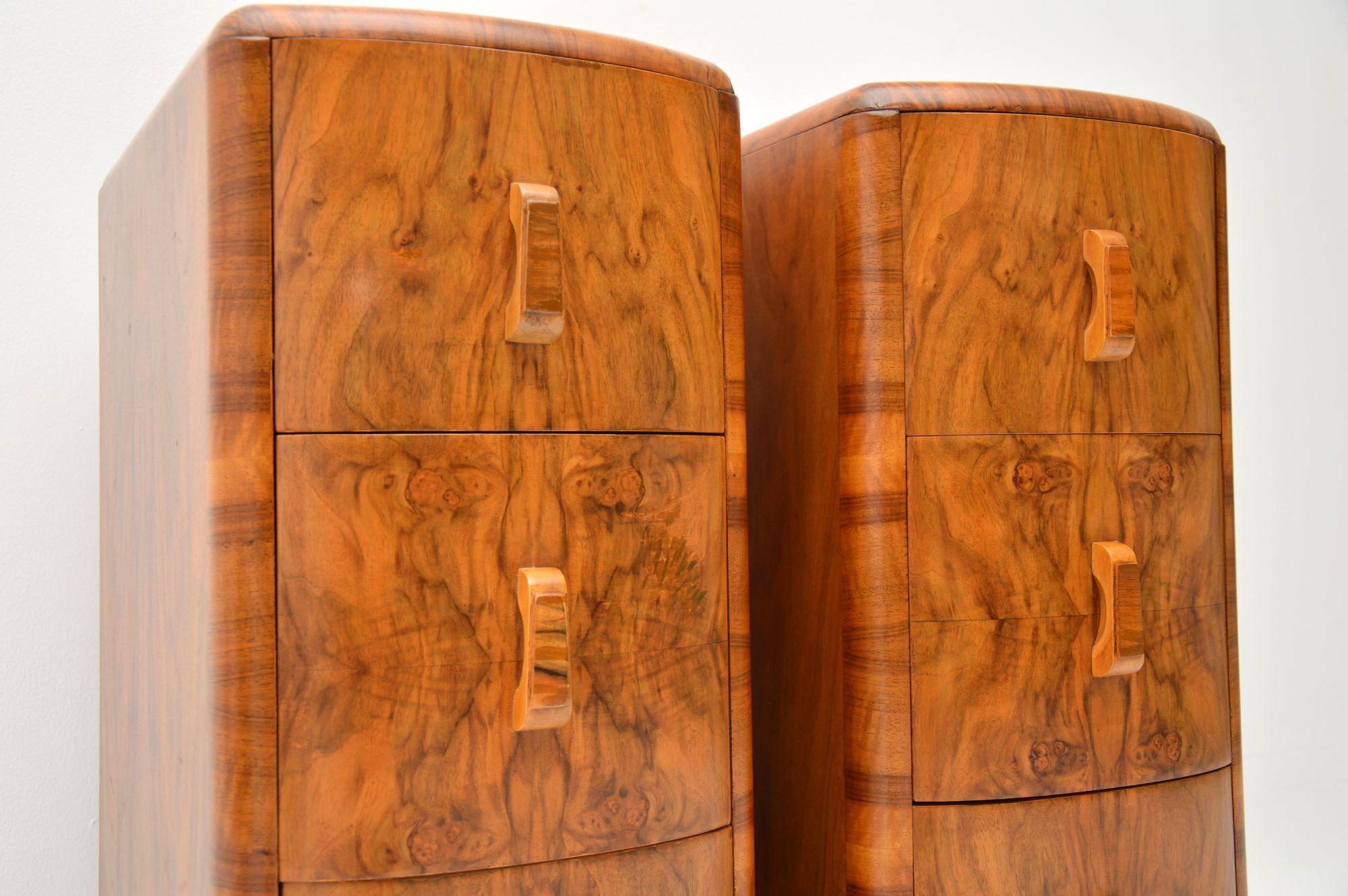 1920s Pair of Art Deco Walnut Bedside Chests In Good Condition In London, GB