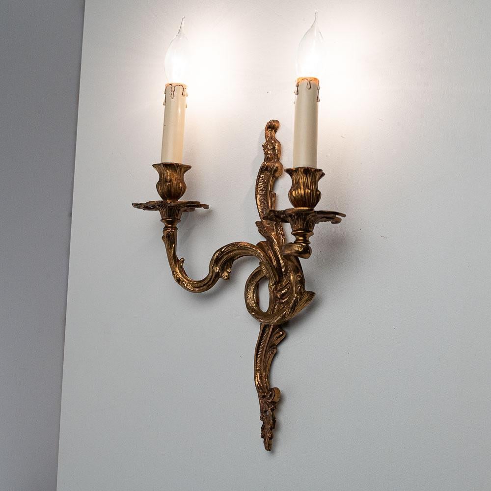 1920s Pair of Bronze Louis XVI Style Wall lights 12