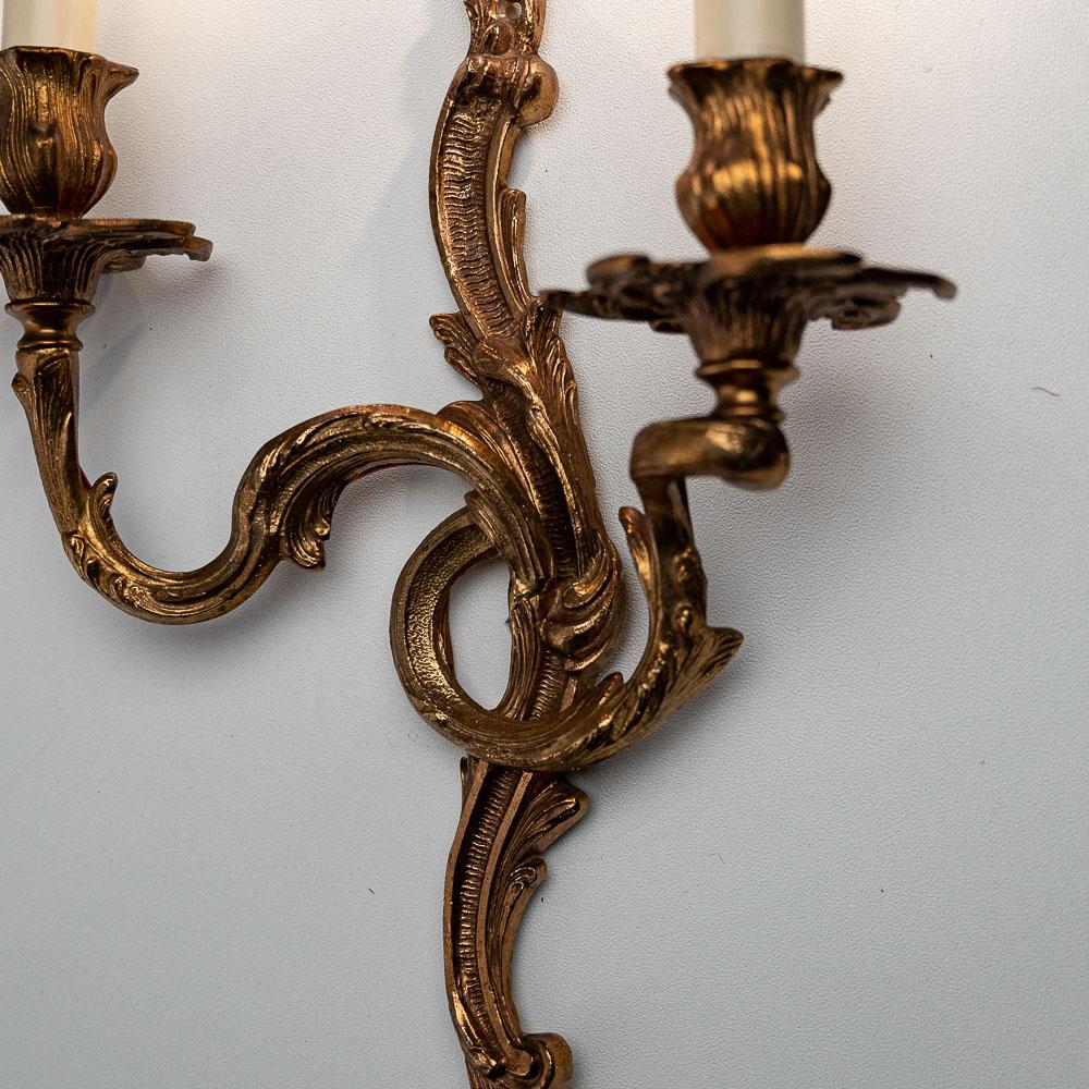 1920s Pair of Bronze Louis XVI Style Wall lights 13