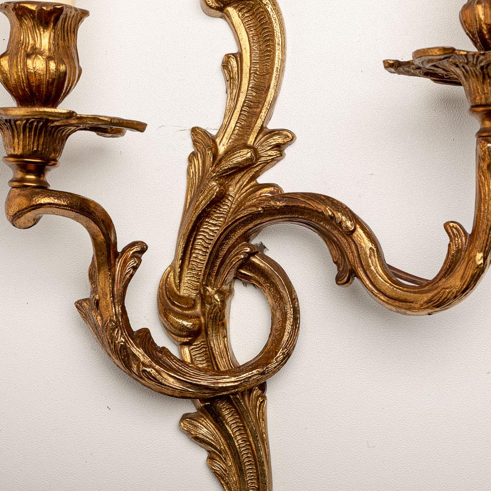 1920s Pair of Bronze Louis XVI Style Wall lights In Good Condition In Amsterdam, NH