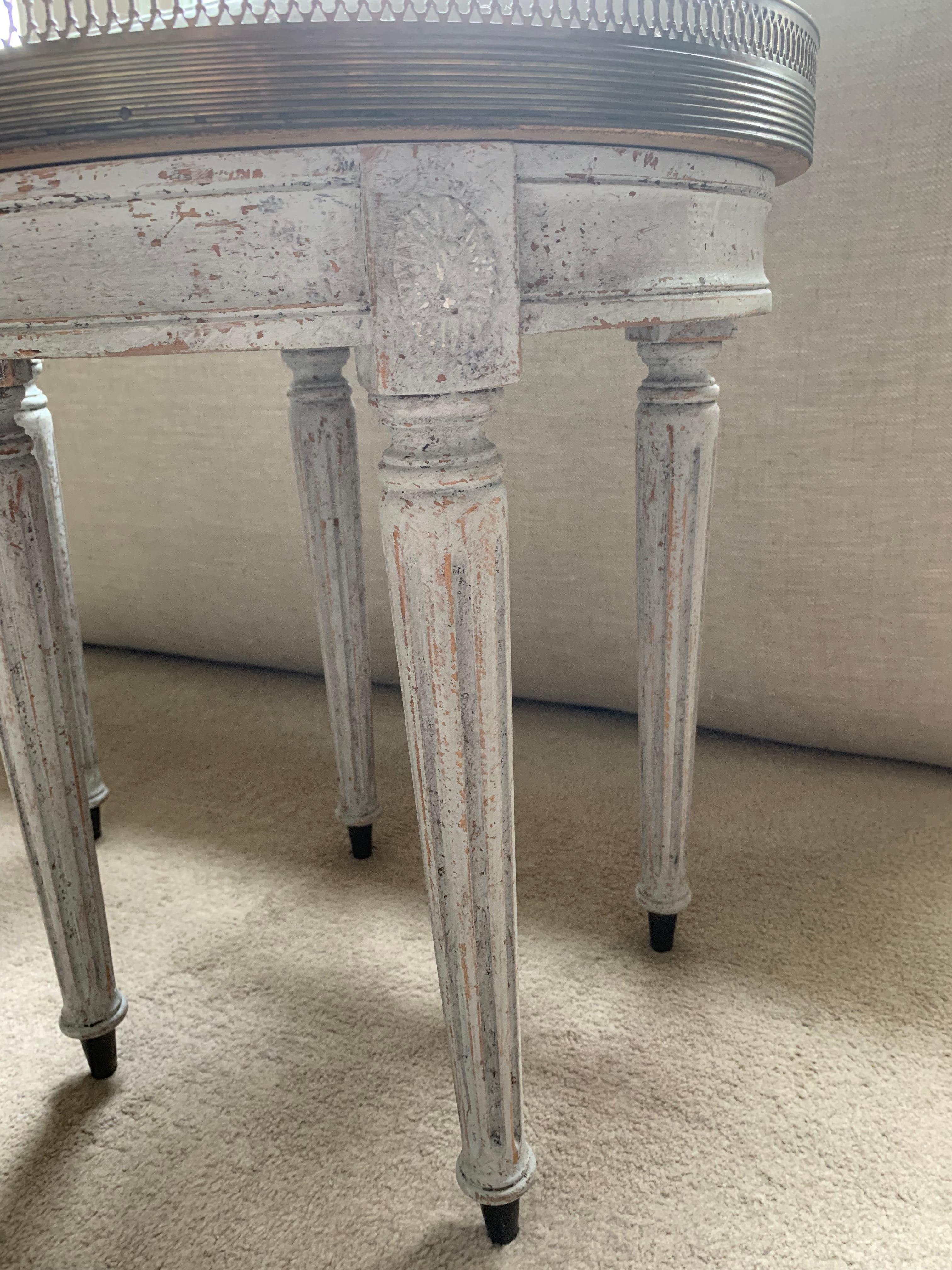 Early 20th Century 1920s pair of Danish marble & brass gallery painted tables For Sale