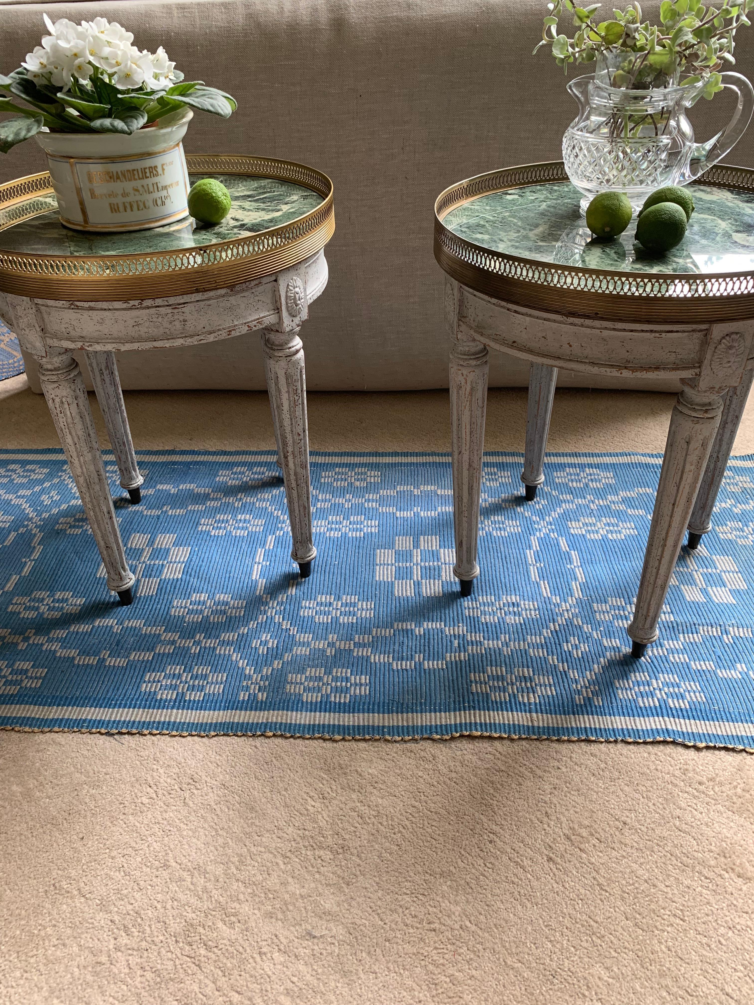 1920s pair of Danish marble & brass gallery painted tables For Sale 1