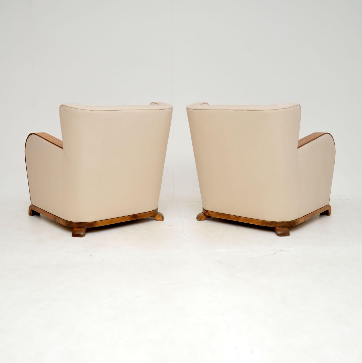 1920's Pair of Finnish Art Deco Satin Birch Armchairs In Good Condition For Sale In London, GB